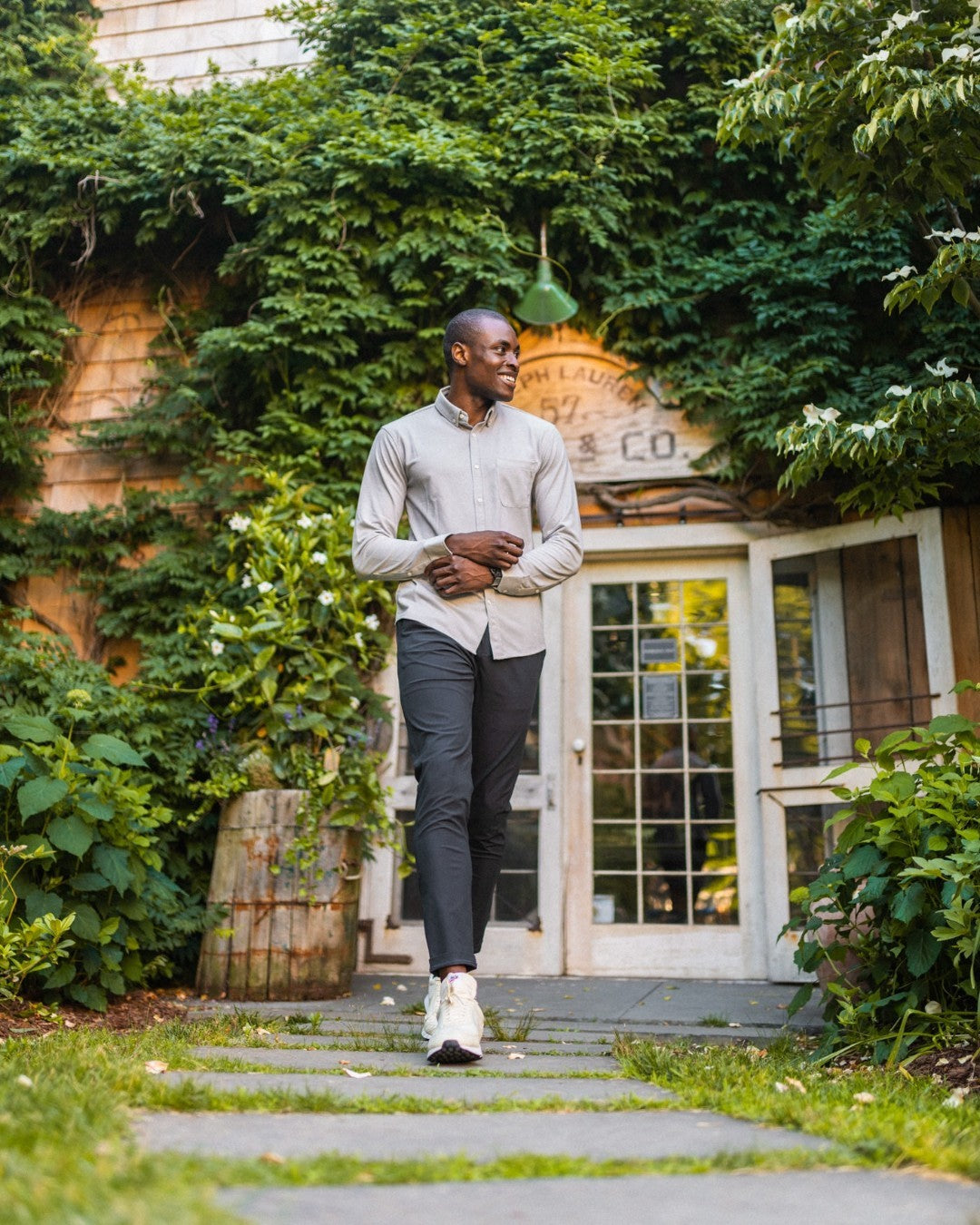 What to Wear to a Wedding for Men: An AZ Packing Playbook What to Wear to a Wedding for Men: An AZ Packing Playbook