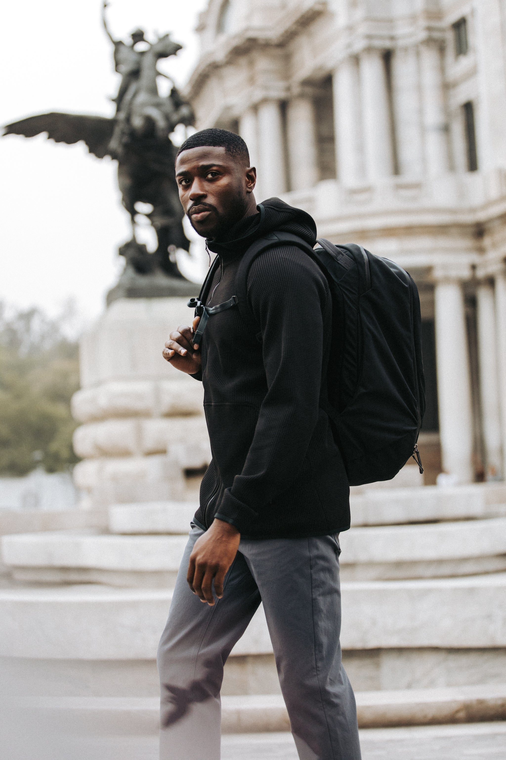 Stylish Men's Outfit Ideas for 60-Degree Weather