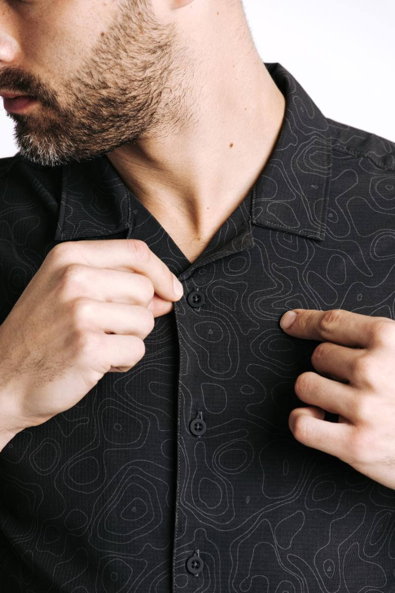 H&W: Colt is 6'3" 195 lbs wearing size M#color_black topo