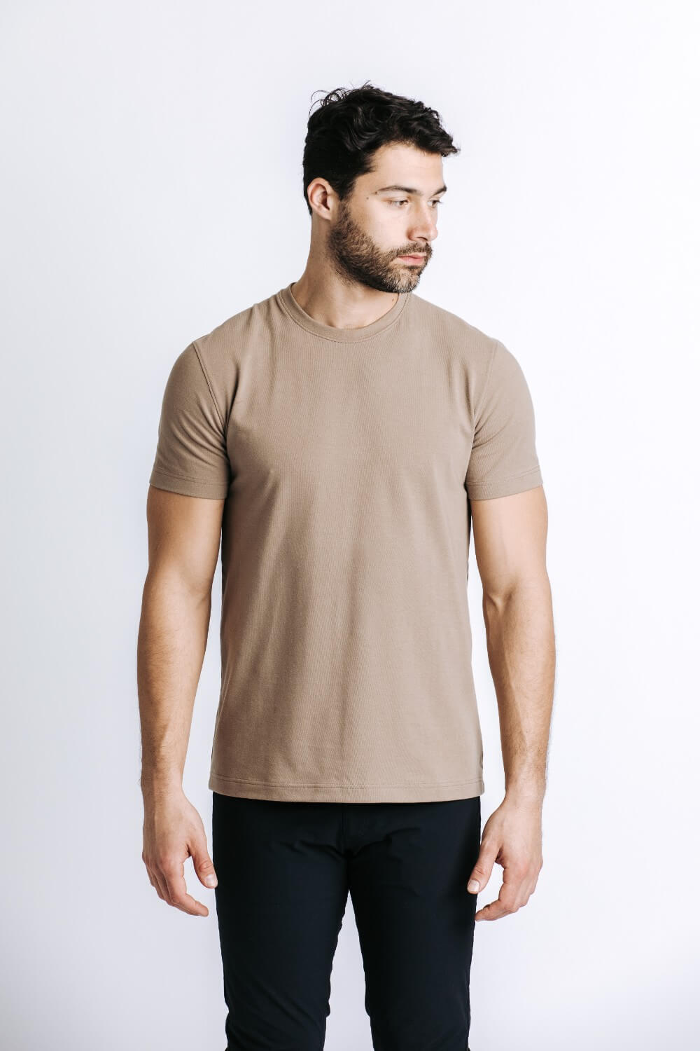 H&W: Colt is 6'3" 195 lbs wearing size M#color_sand