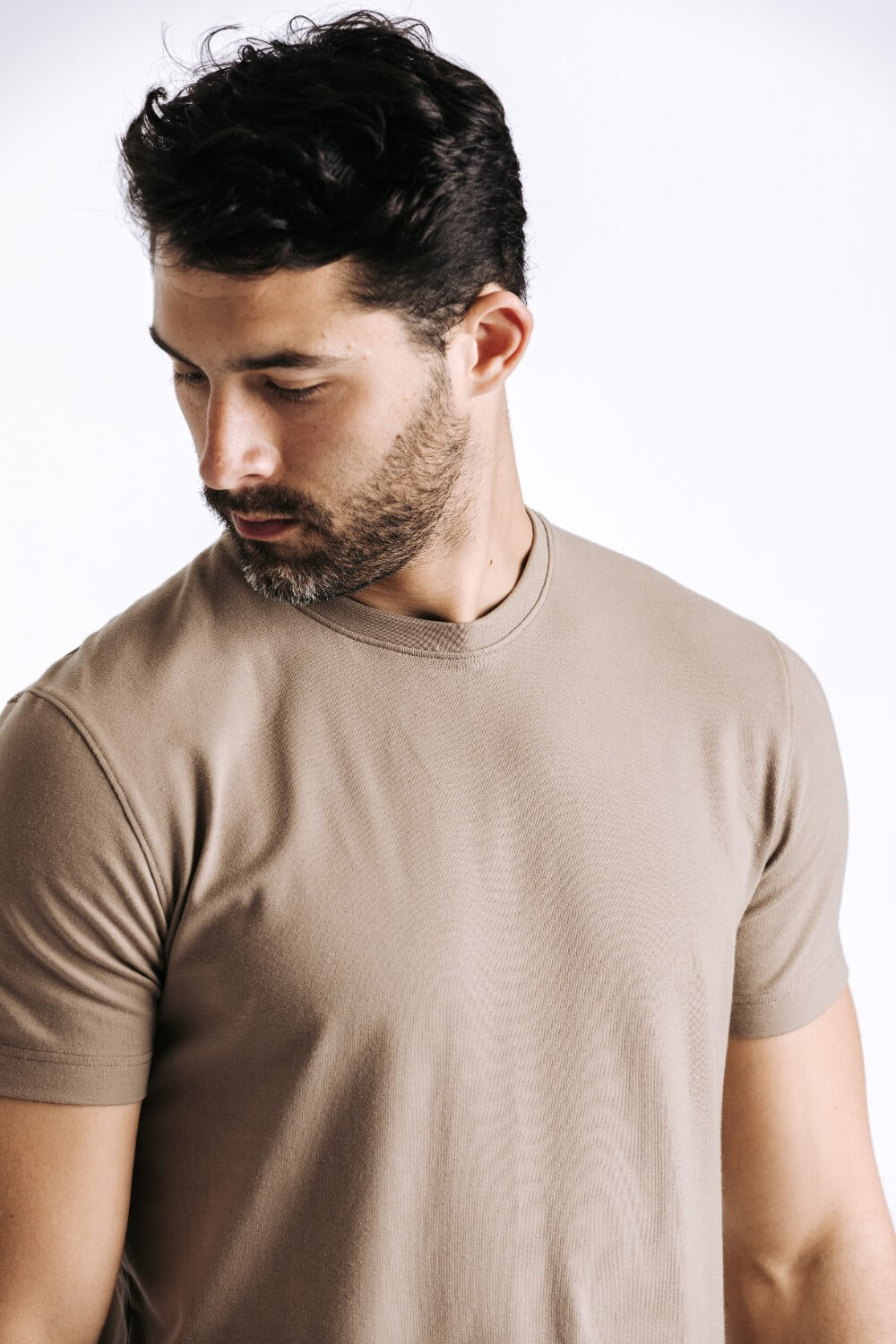 H&W: Colt is 6'3" 195 lbs wearing size M#color_sand