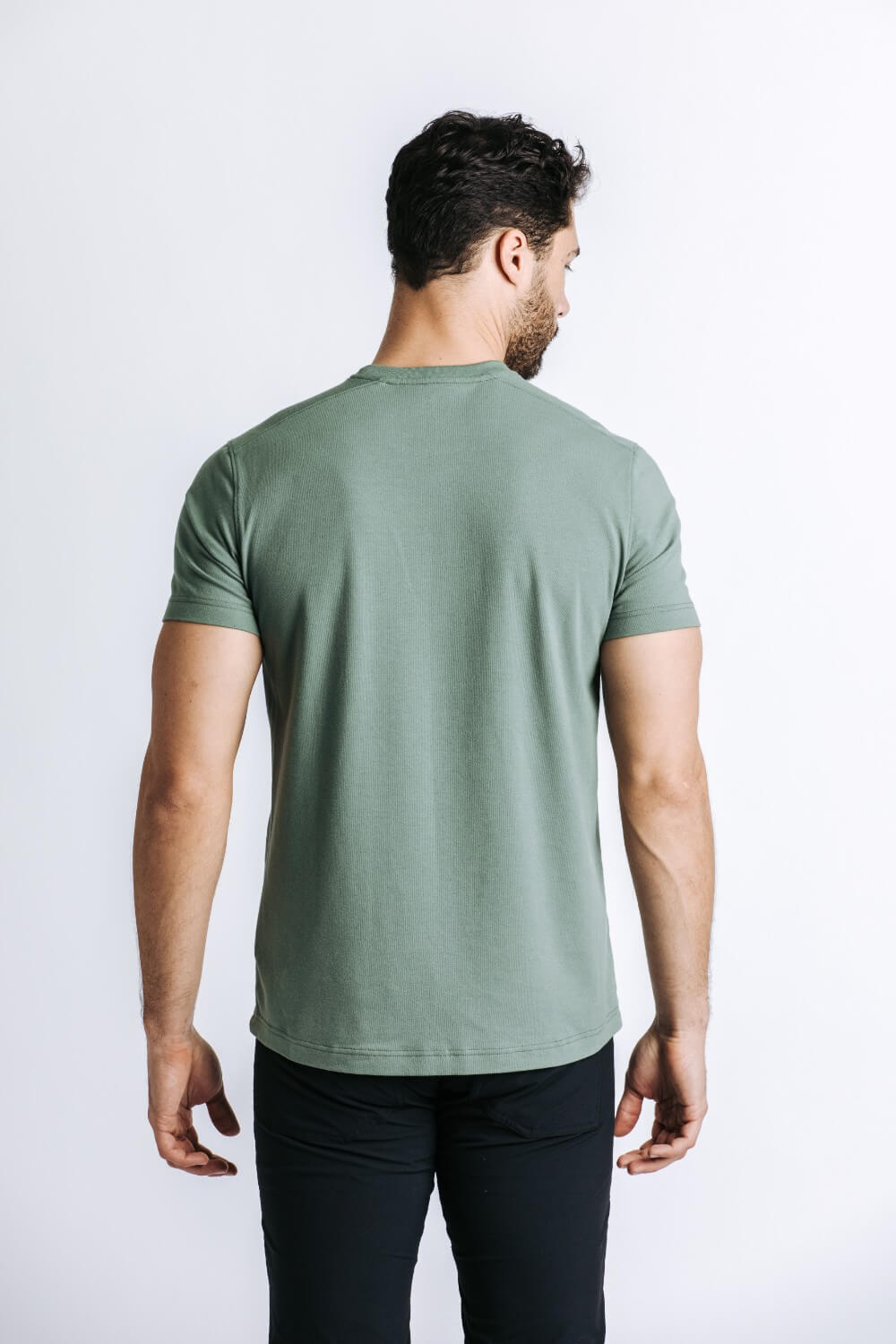H&W: Colt is 6'3" 195 lbs wearing size M#color_elm
