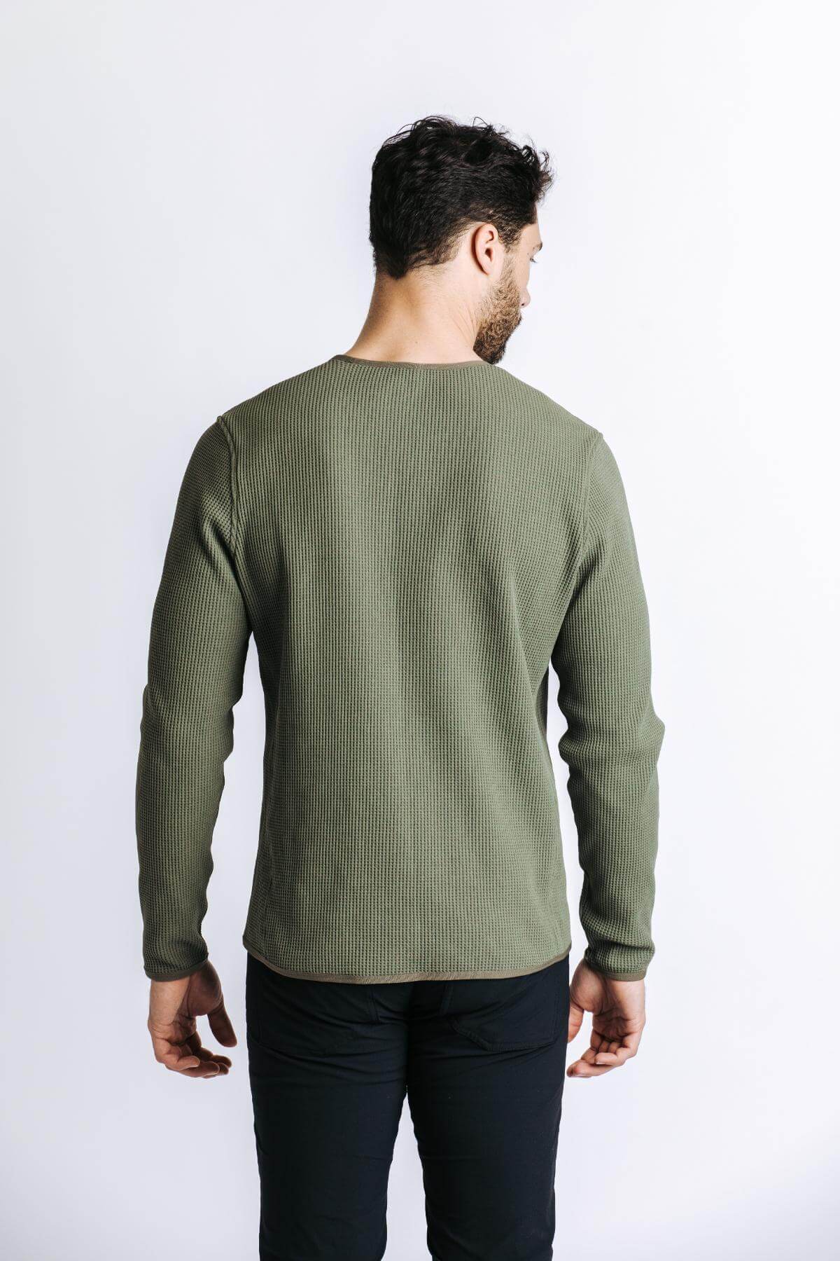 H&W:Colt is 6'3" 195 lbs wearing size M#color_elm