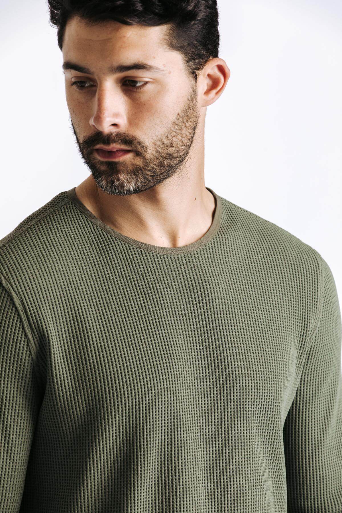 H&W:Colt is 6'3" 195 lbs wearing size M#color_elm