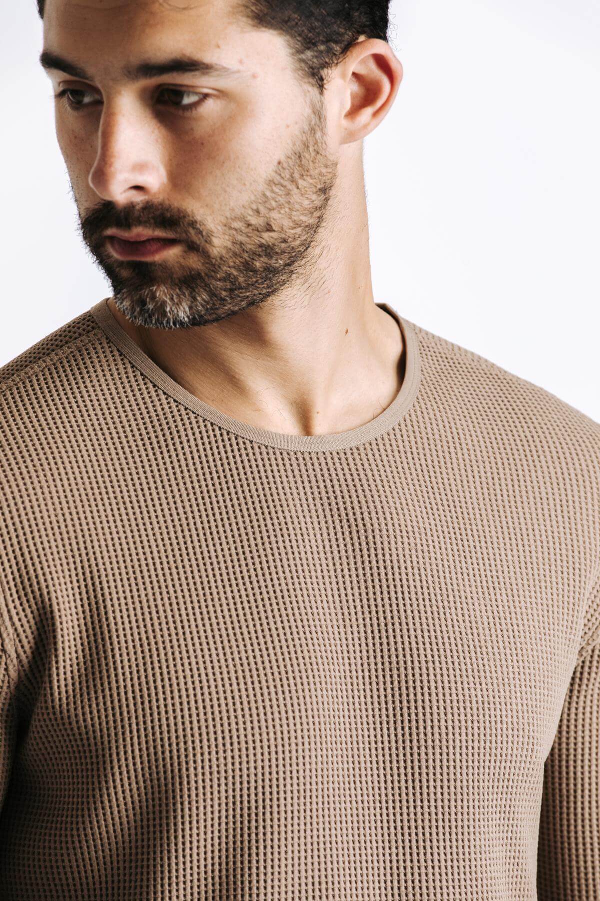 H&W:Colt is 6'3" 195 lbs wearing size M#color_sand