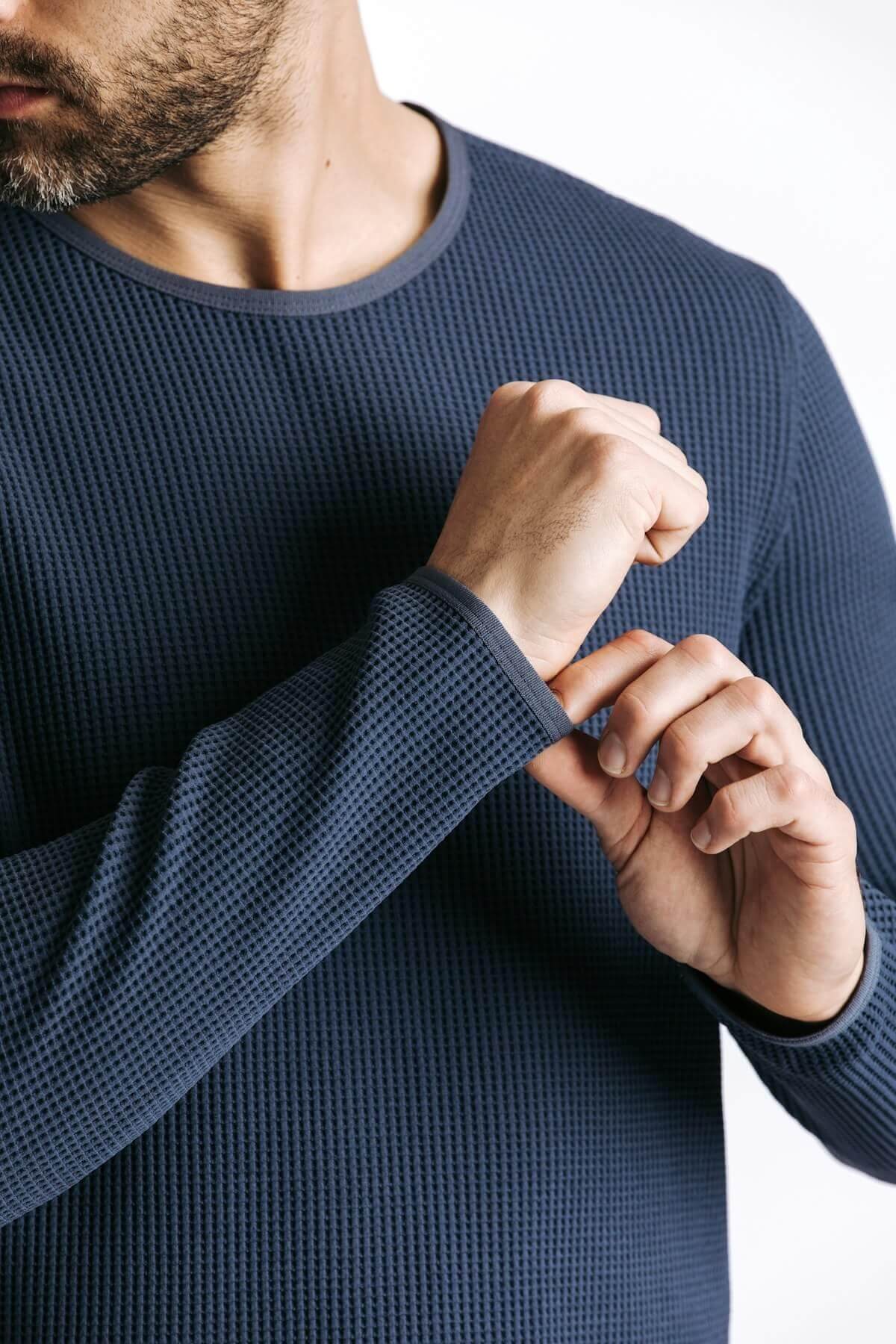 H&W:Colt is 6'3" 195 lbs wearing size M#color_blue grey