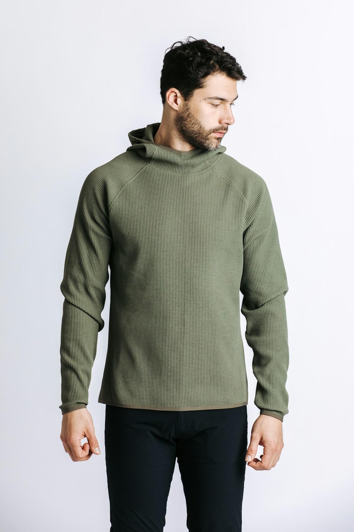 H&W:Colt is 6'3" 195 lbs wearing size M#color_elm