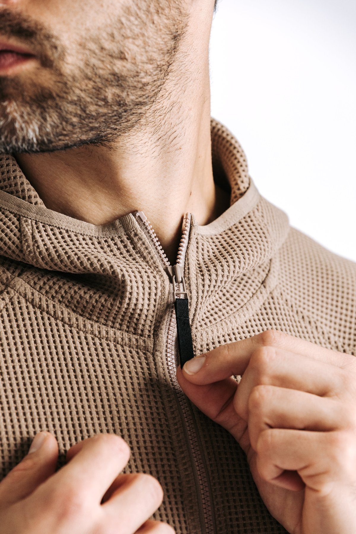 H&W:Colt is 6'3" 195 lbs wearing size M#color_sand