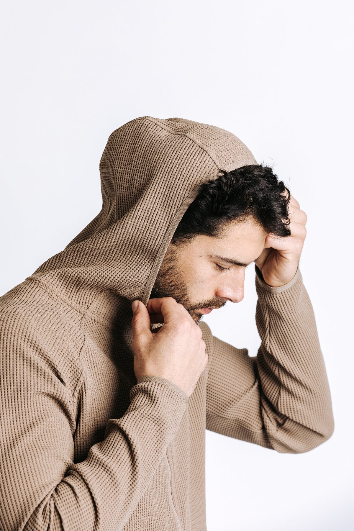 H&W:Colt is 6'3" 195 lbs wearing size M#color_sand