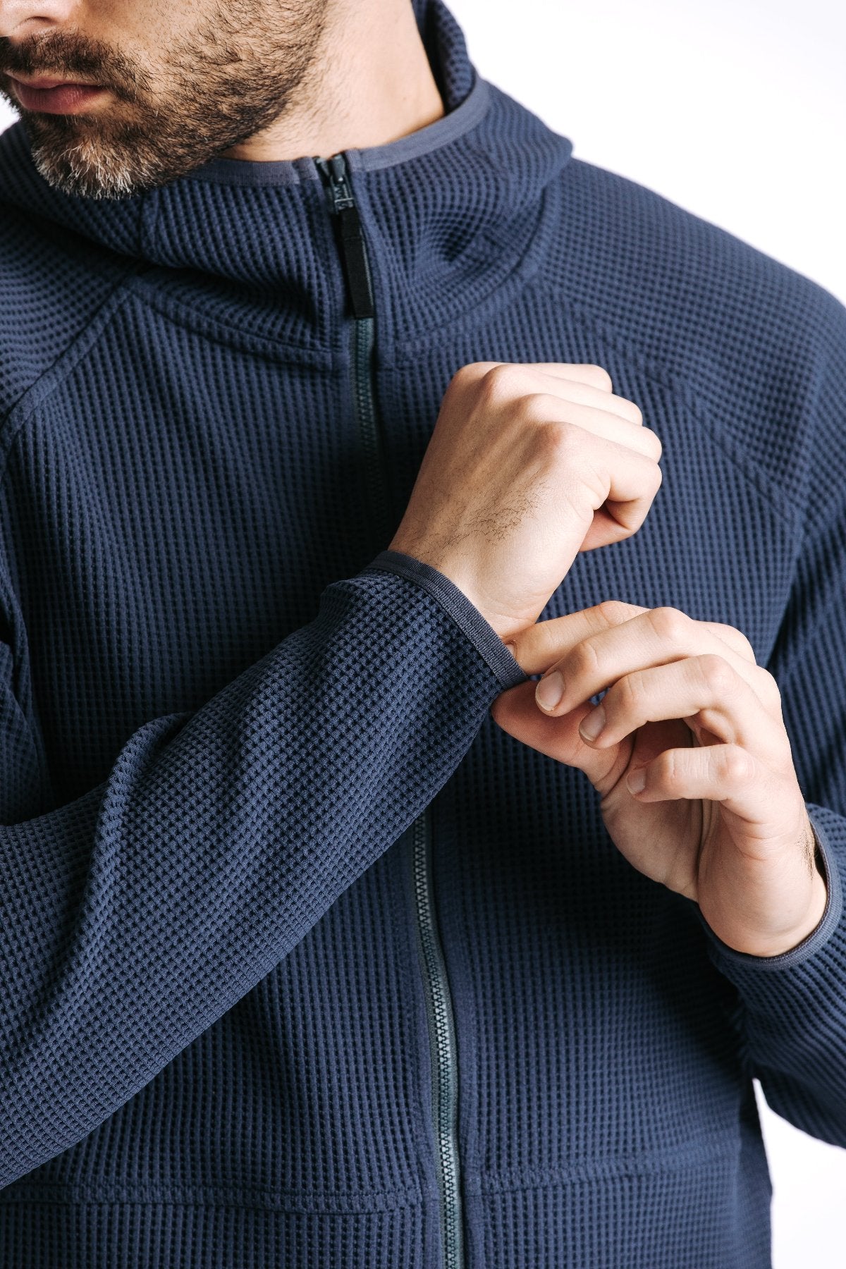 H&W:Colt is 6'3" 195 lbs wearing size M#color_blue grey