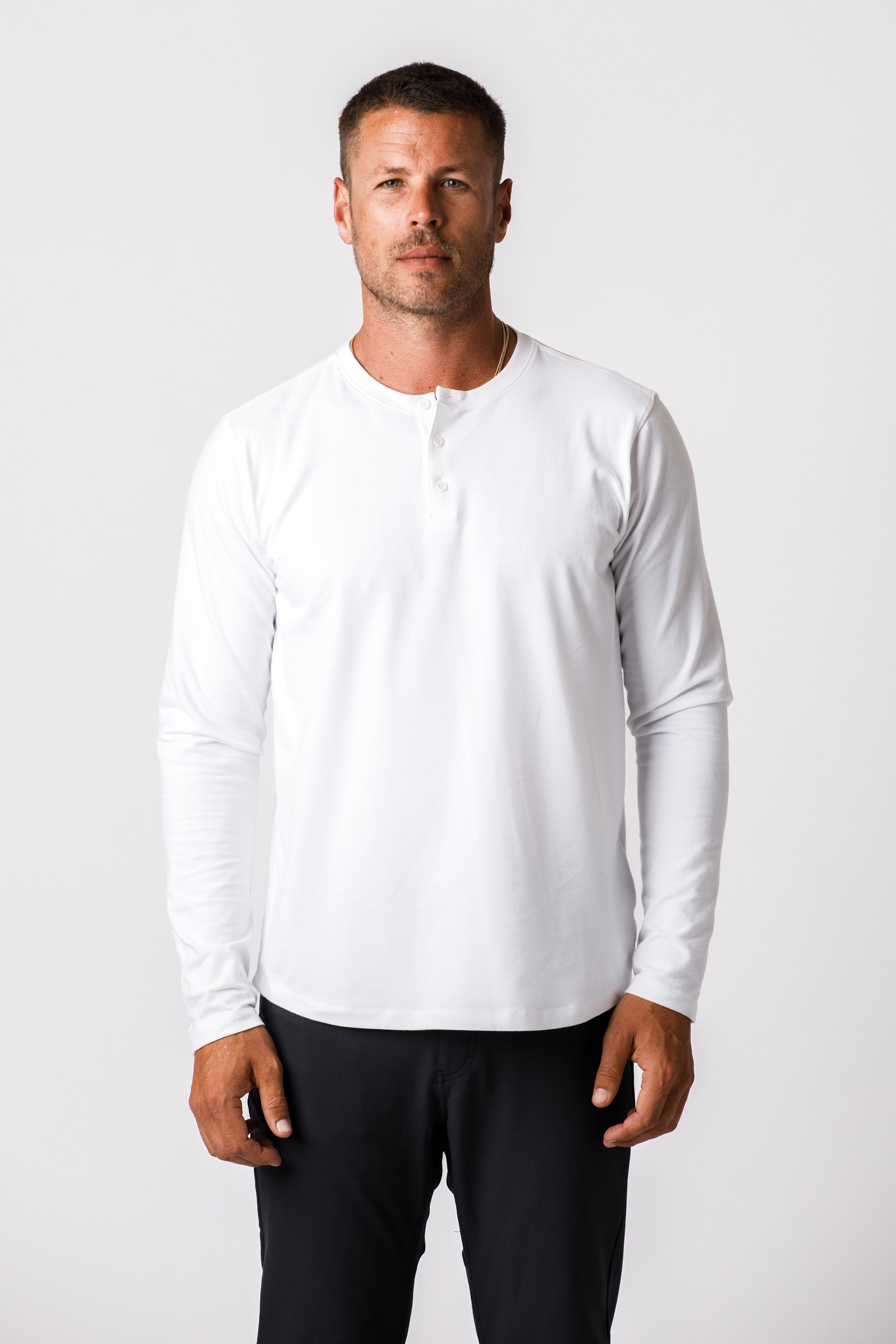 H&W: Gabe is 6’ 185lbs. wearing size Medium#color_white
