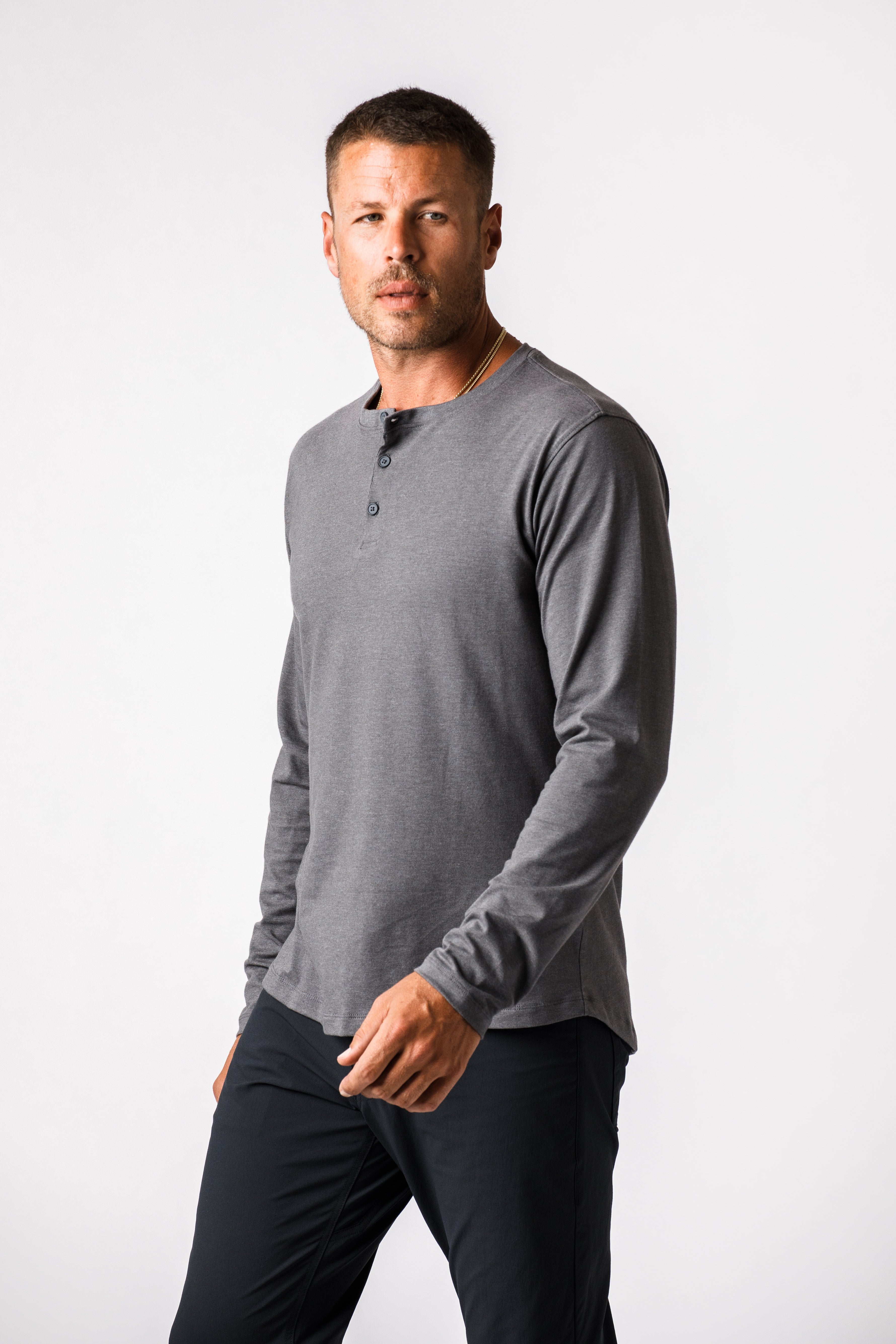H&W: Gabe is 6’ 185lbs. wearing size Medium#color_concrete