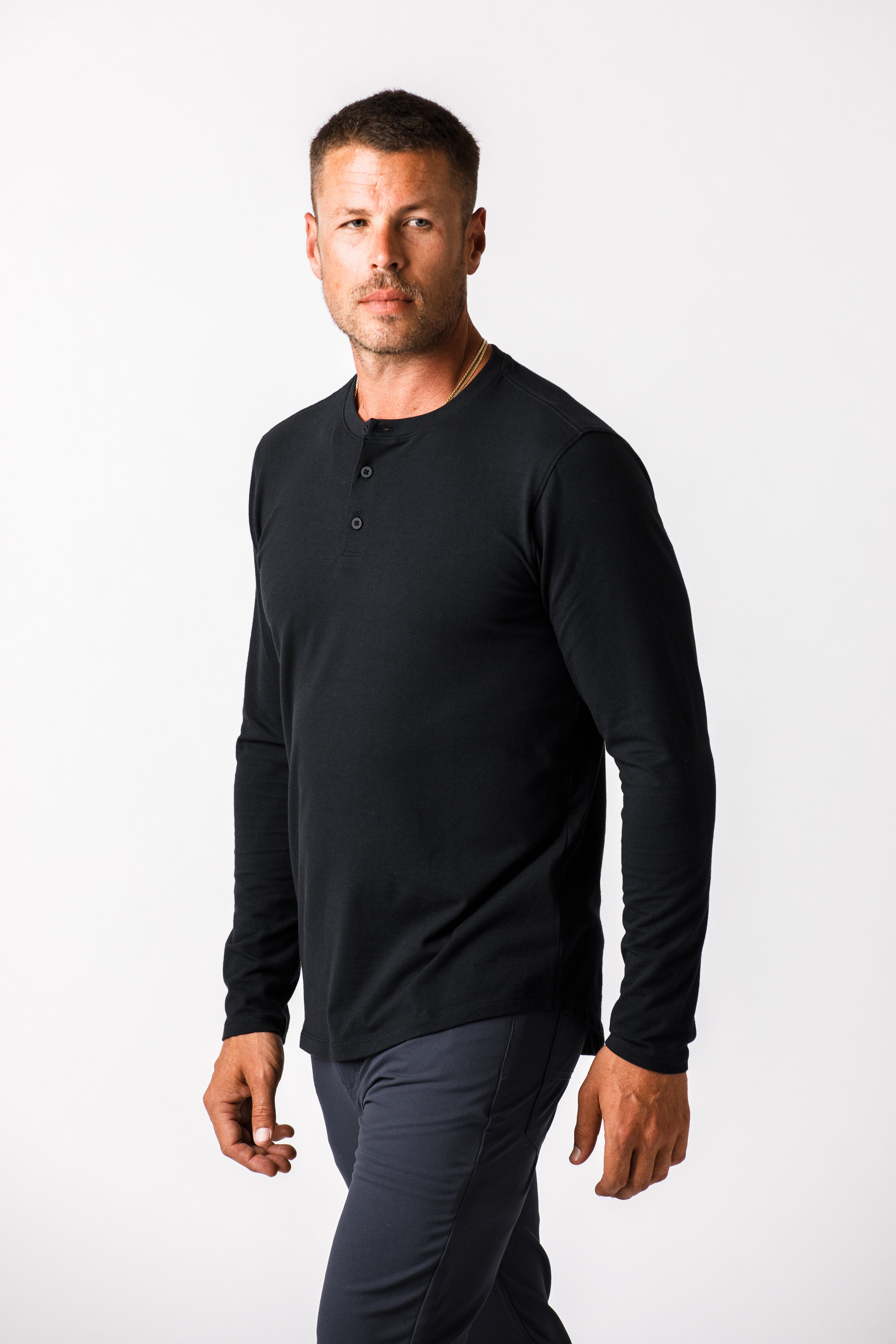 H&W: Gabe is 6’ 185lbs. wearing size Medium#color_black
