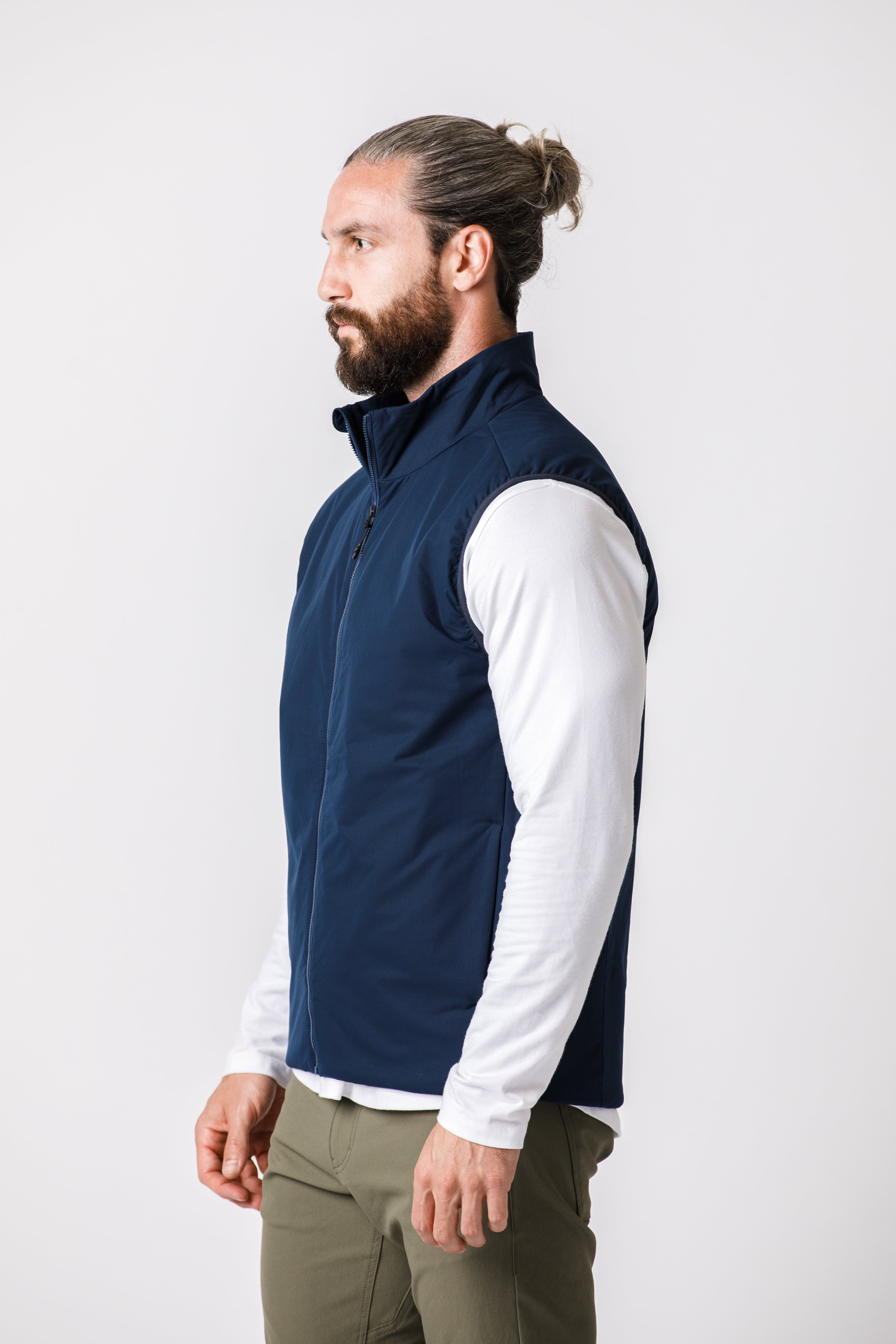 H&W: Weston is 6' / 180lbs. wearing size Medium#color_navy