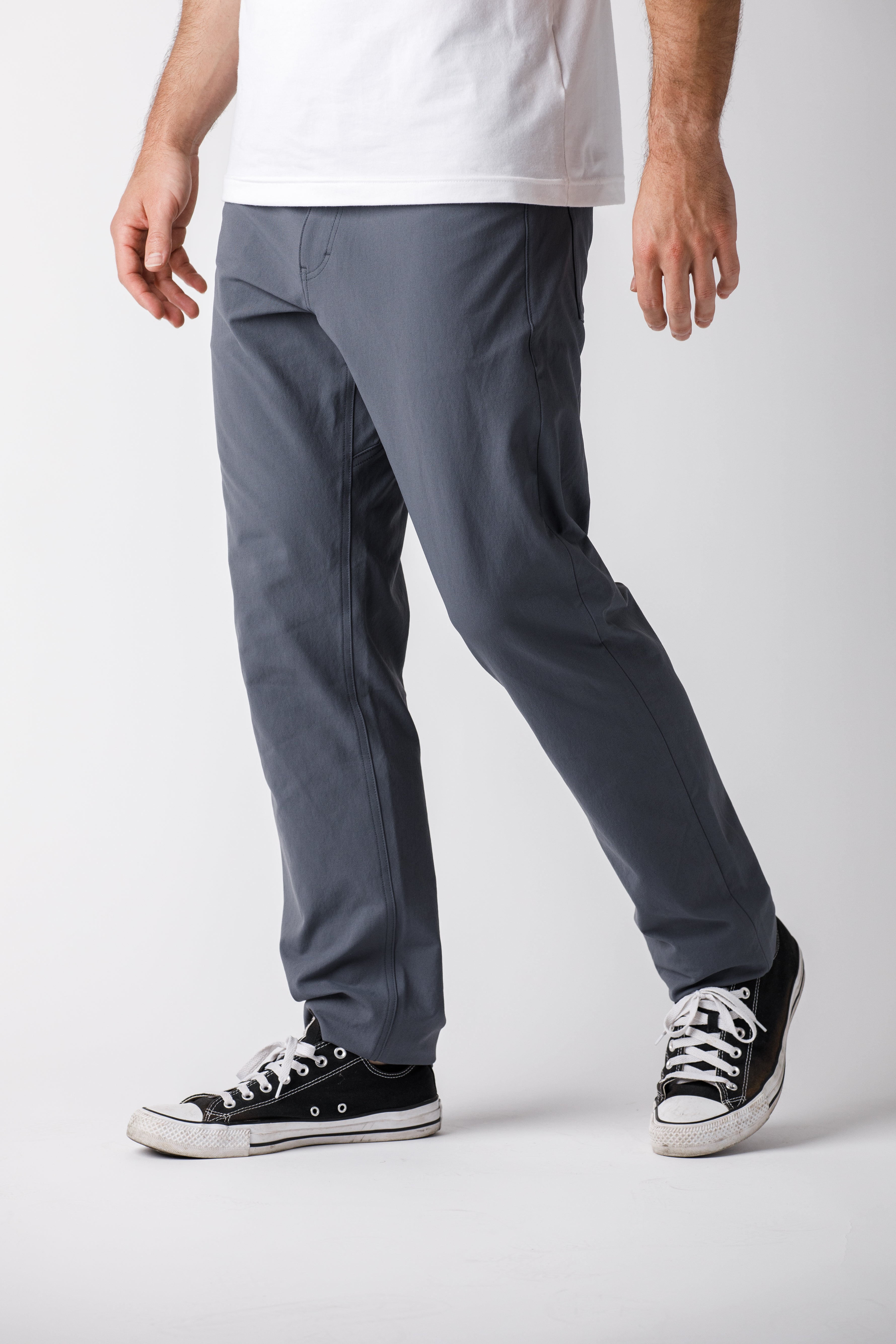 H&W: Weston is 6' / 180lbs. wearing size 32#color_blue grey