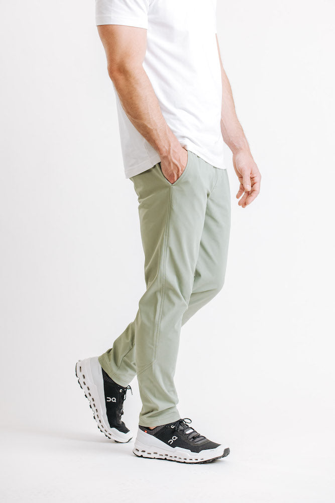 H&W:Weston is 6'0" 180lbs wearing the M/311#color_dune