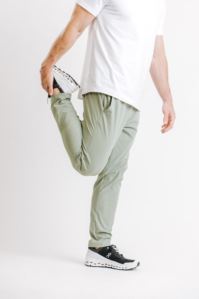 H&W:Weston is 6'0" 180lbs wearing the M/311#color_dune