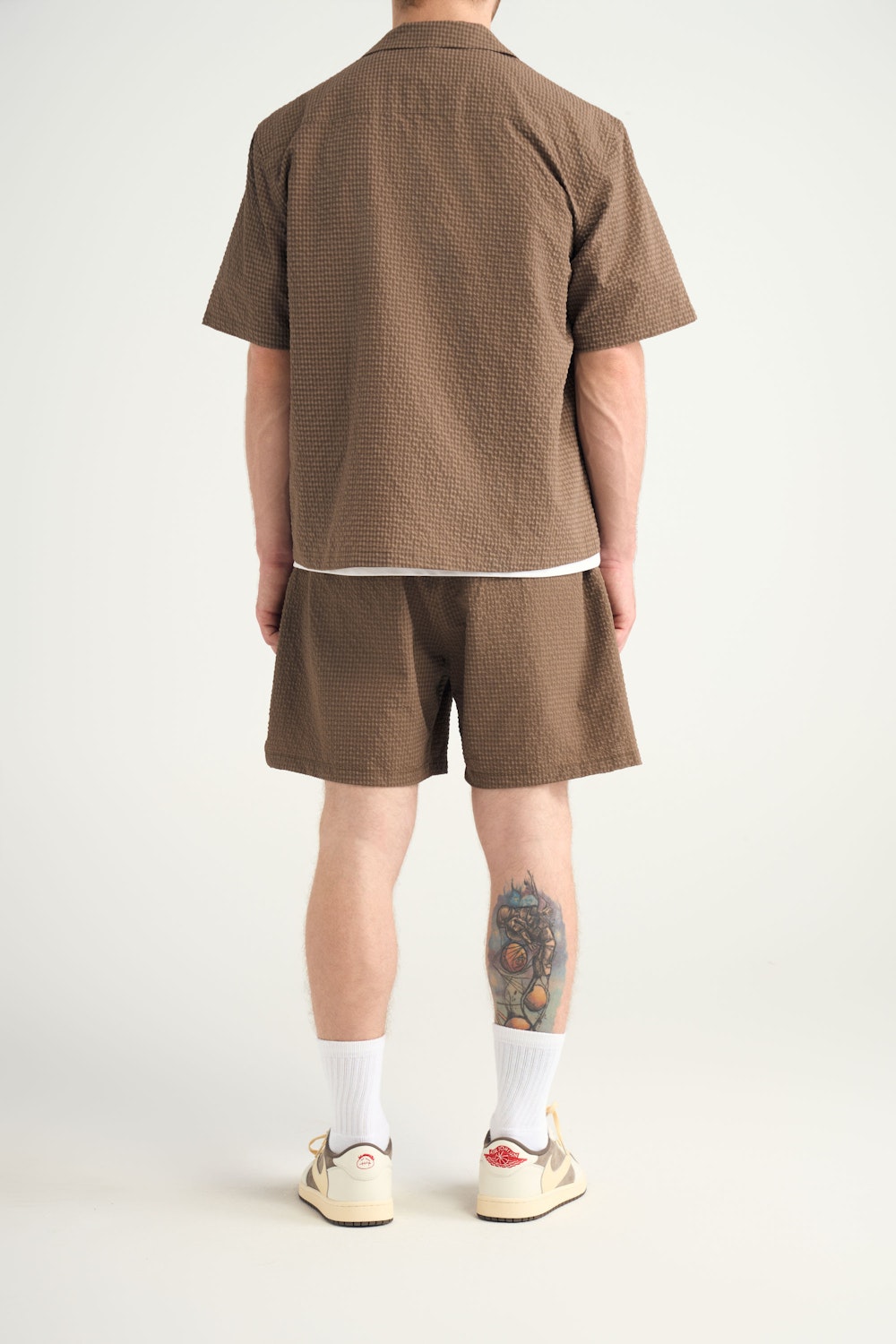 H&W:Noah is 5'11 / 165lbs wearing size M#color_umber gingham