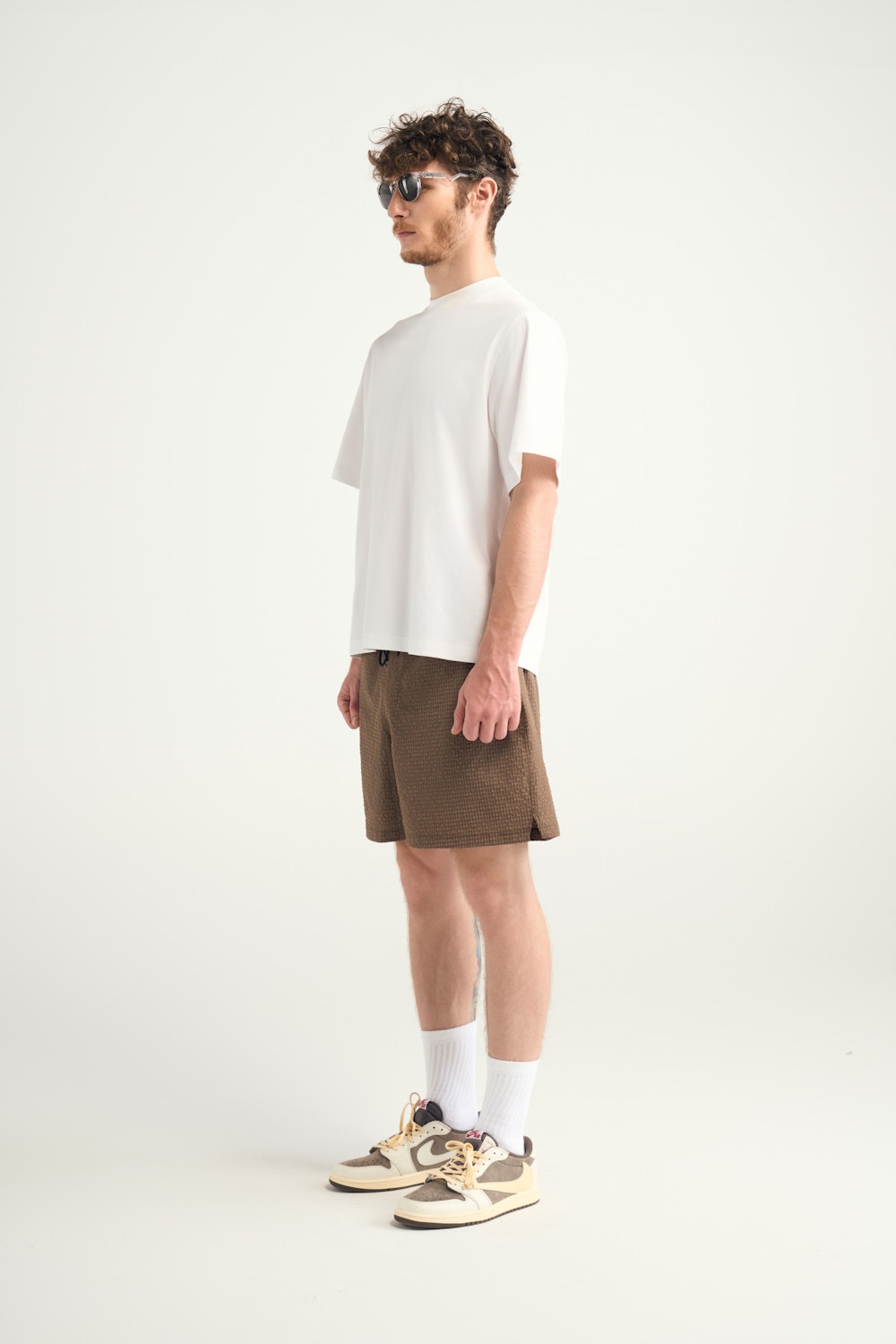 H&W:Noah is 5'11 / 165lbs wearing size M#color_umber gingham