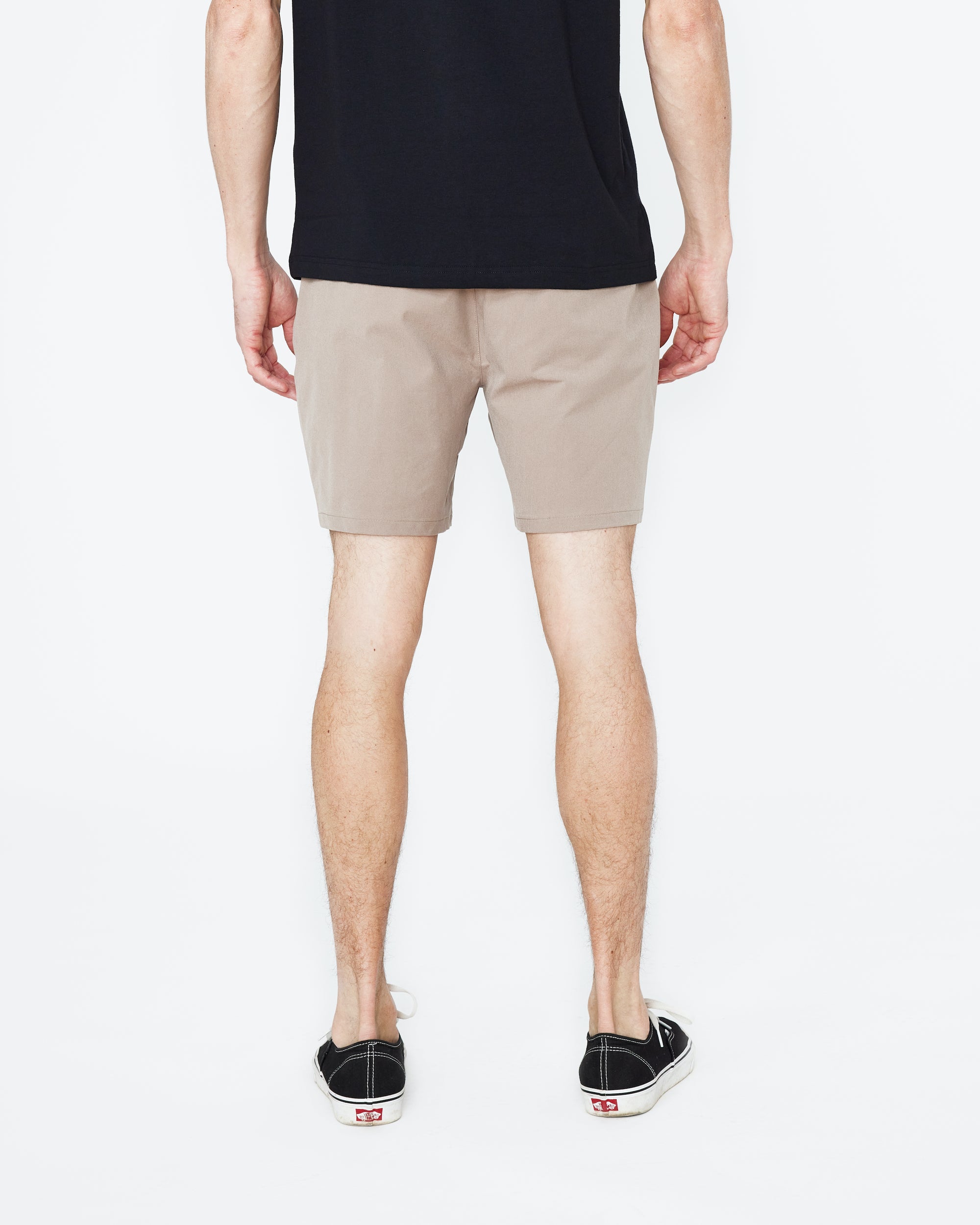 Boundless Short - Sand
