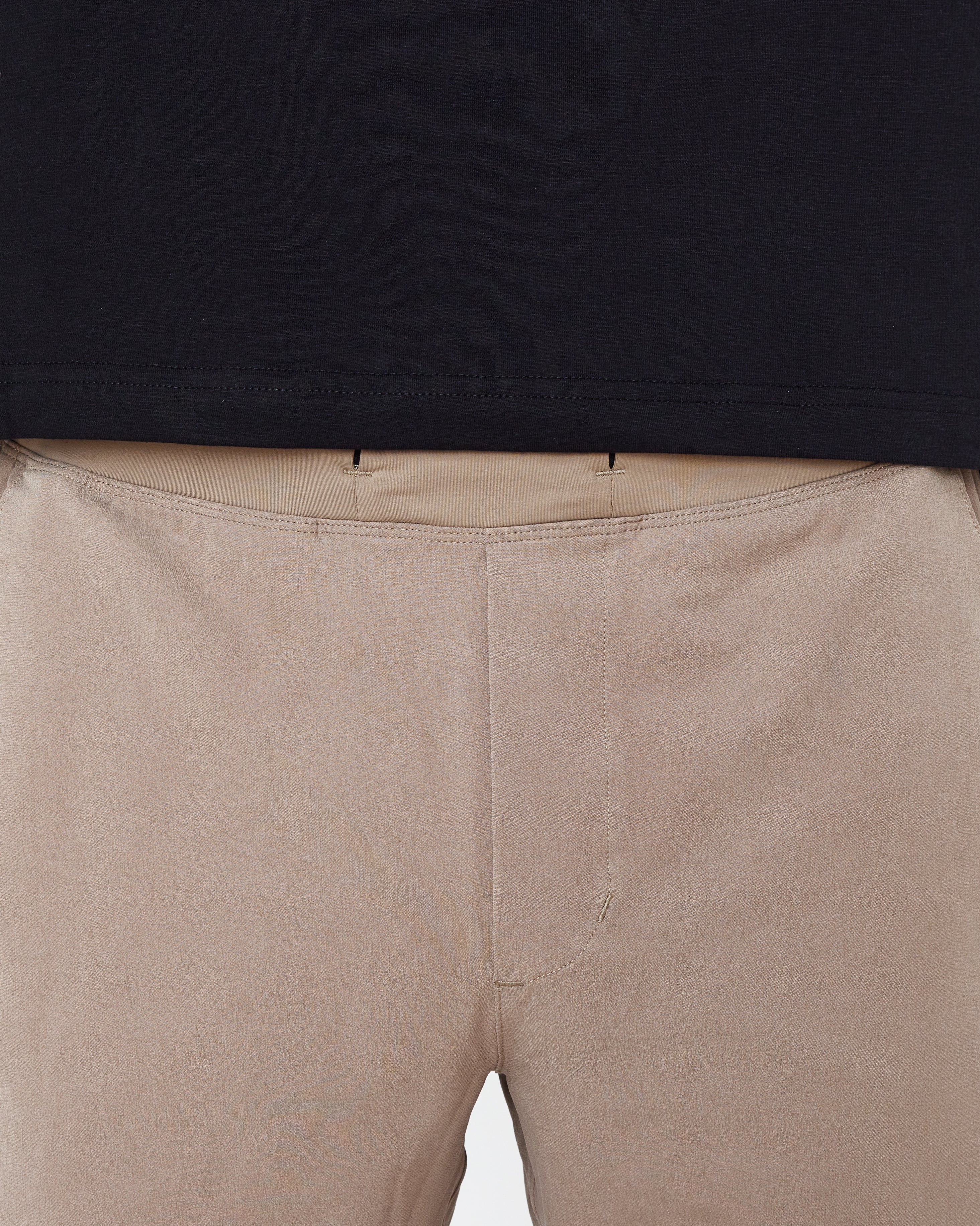 Boundless Short - Sand