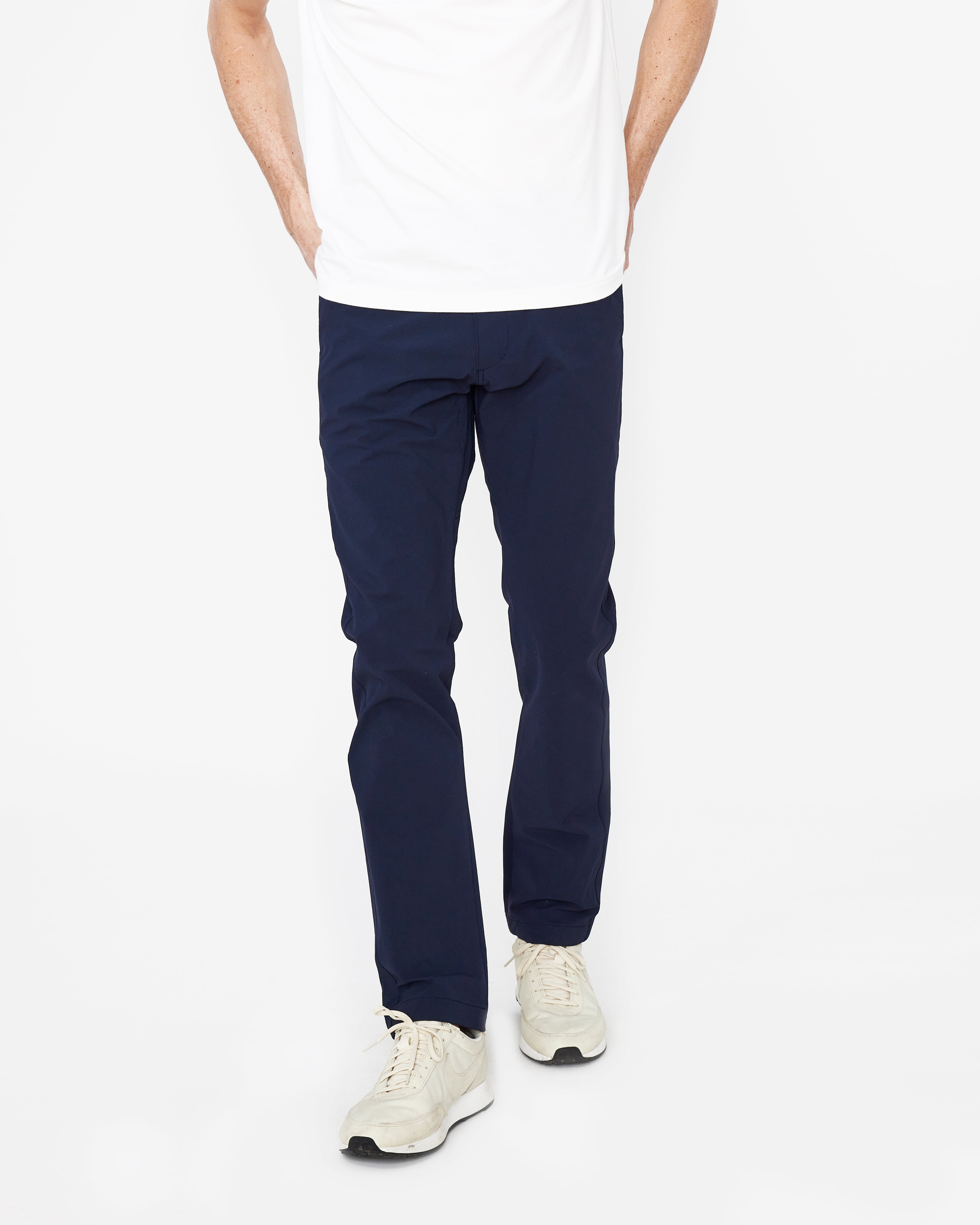 H&W:Micah is 6’2" / 170 wearing size 32#color_navy