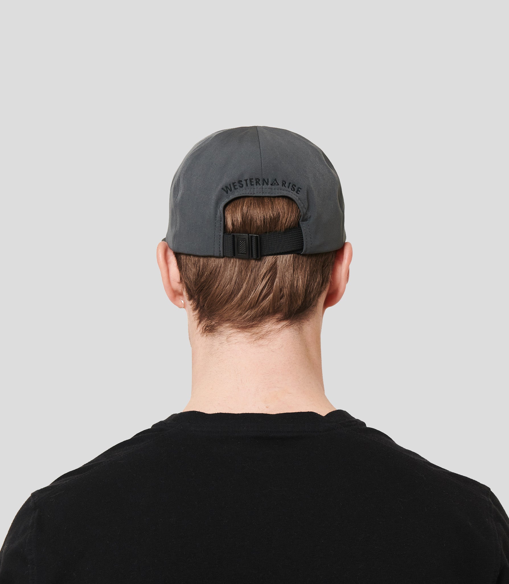 H&W: Kevin is 6’1” / 180 lbs. wearing Charcoal#color_charcoal