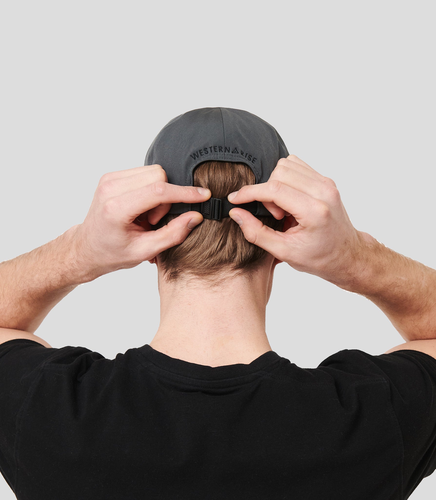H&W: Kevin is 6’1” / 180 lbs. wearing Charcoal#color_charcoal