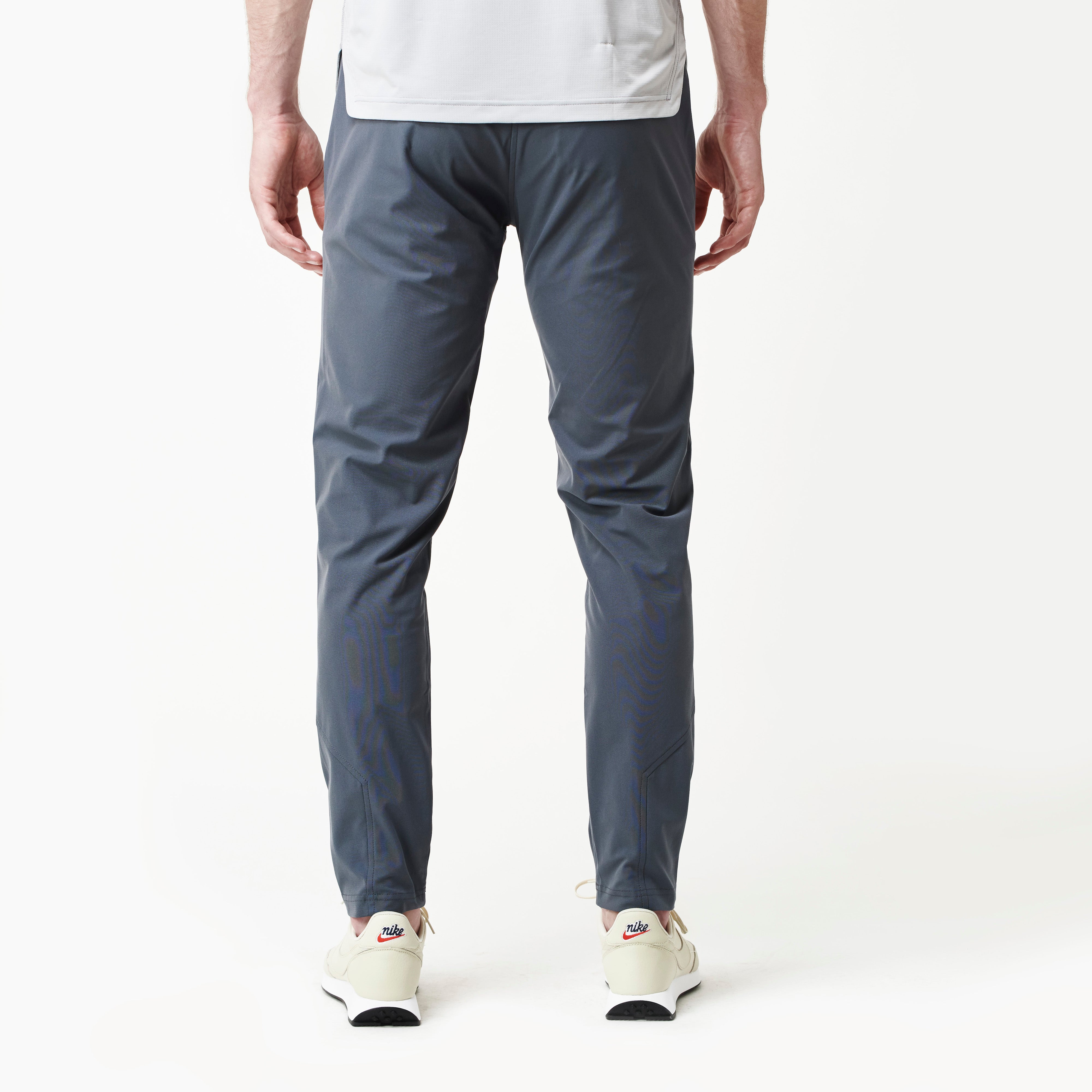 H&W: Kevin is 6’3" / 175 wearing the M/311#color_navy