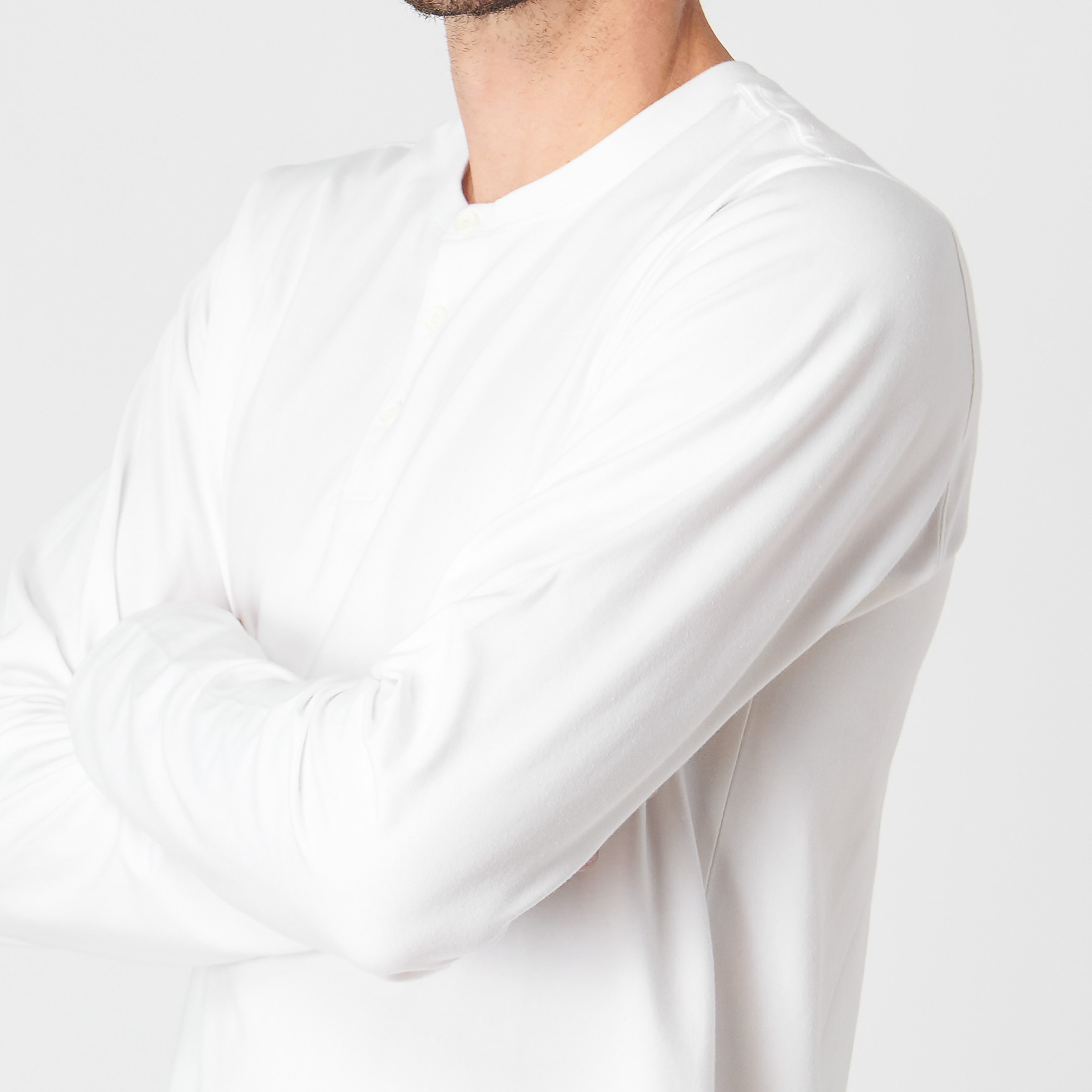 H&W: Gabe is 6’ 185lbs. wearing size Medium#color_white