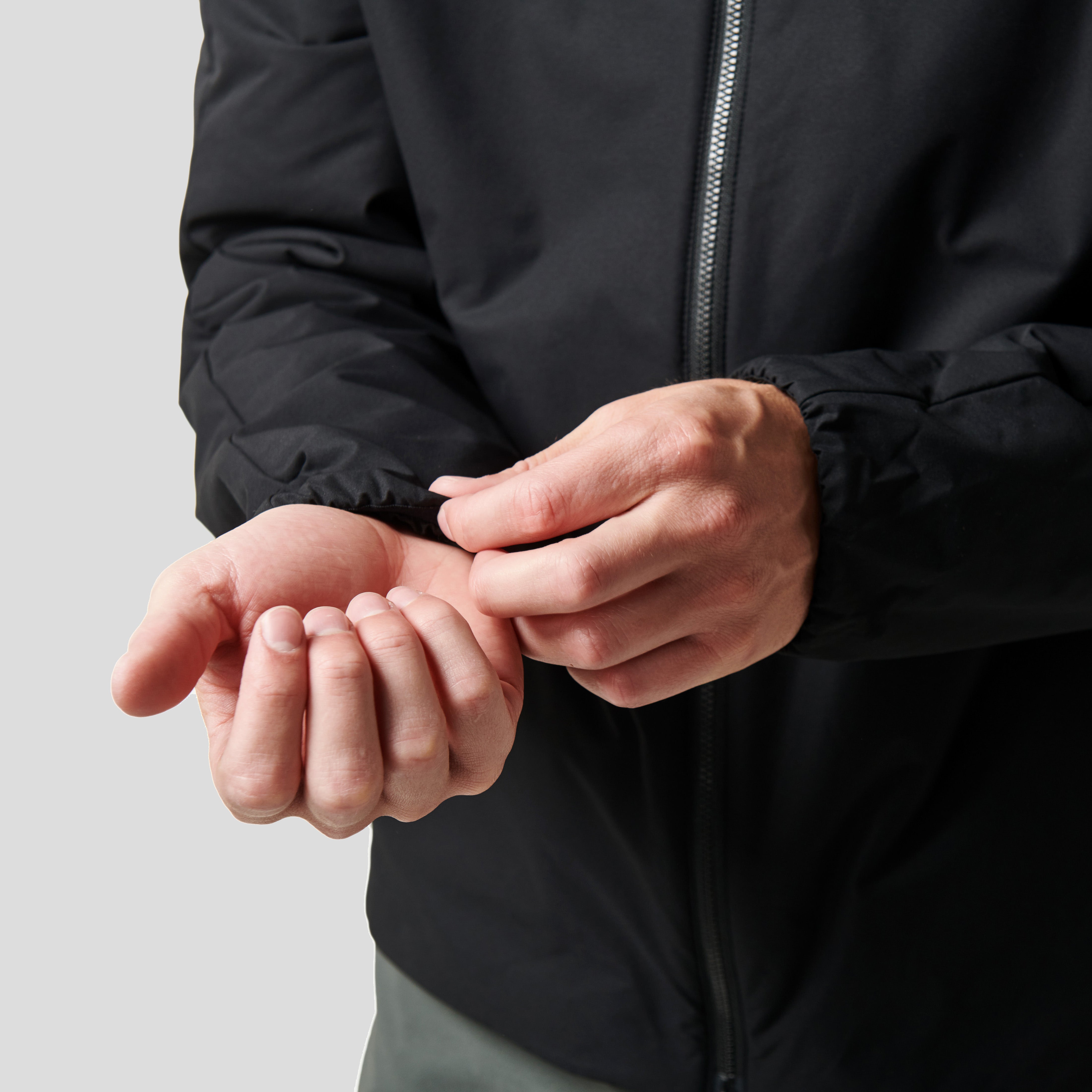 H&W: Hans is 6’1" / 170 Lbs. wearing size Medium#color_black