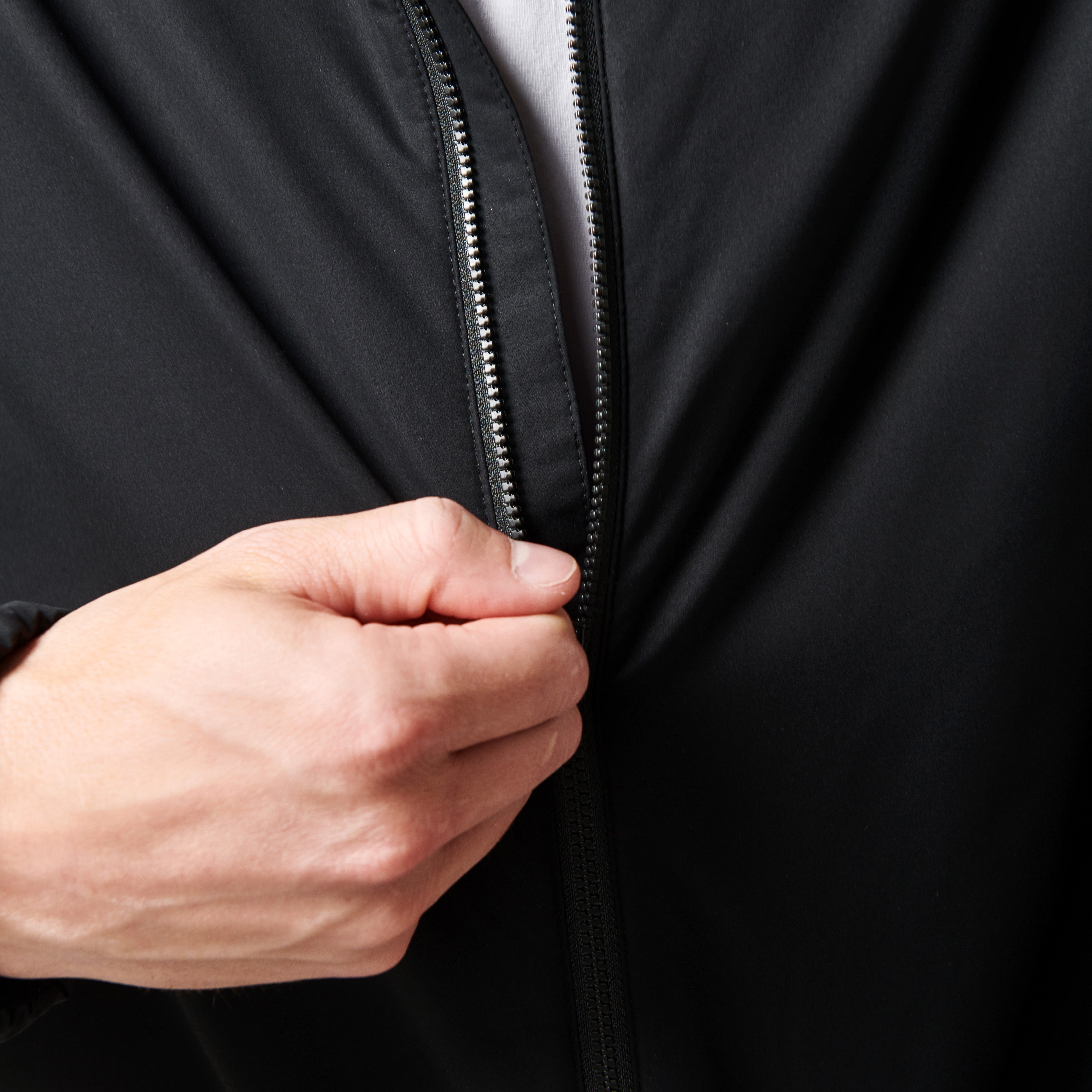 H&W: Hans is 6’1" / 170 Lbs. wearing size Medium#color_black