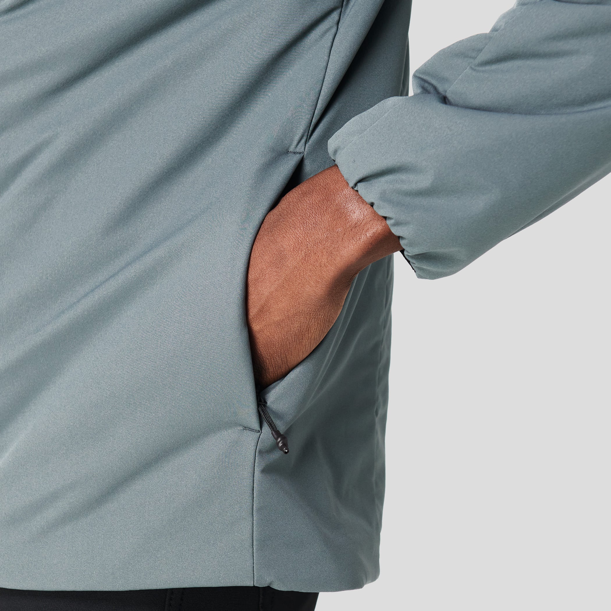 H&W: Jonathan is 6’2" / 170 Lbs. wearing size Medium#color_blue grey