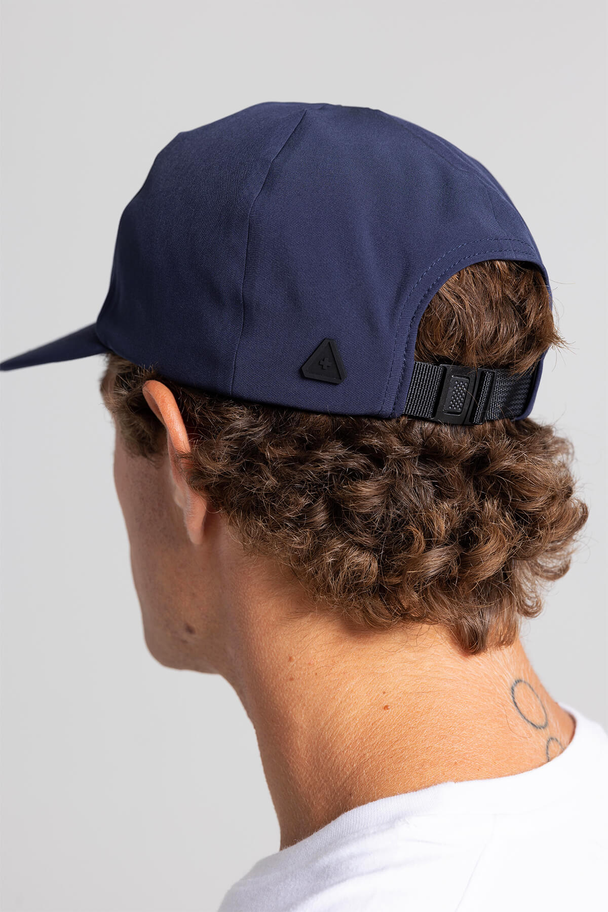 H&W: Alec is 5'11 / 175lbs. wearing Navy#color_navy