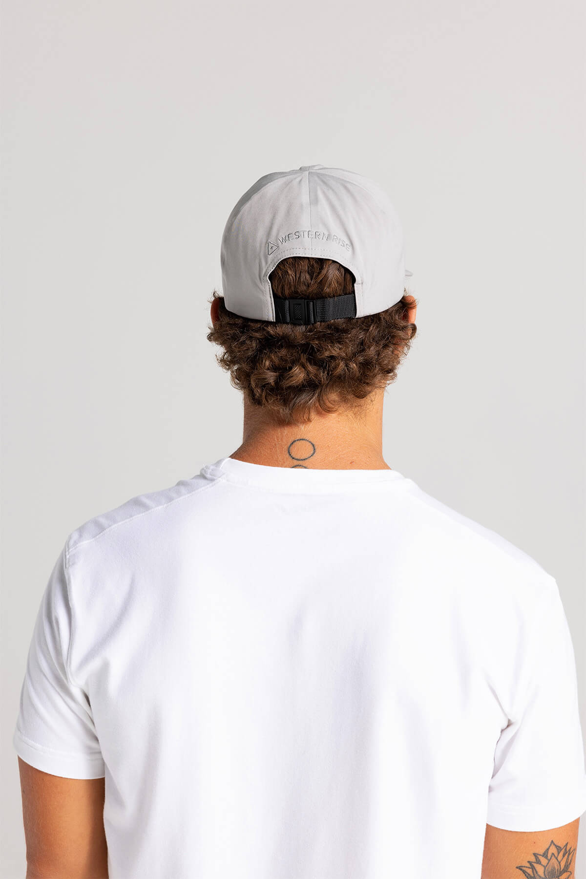 H&W: Alec is 5'11 / 175lbs. wearing Smoke#color_smoke