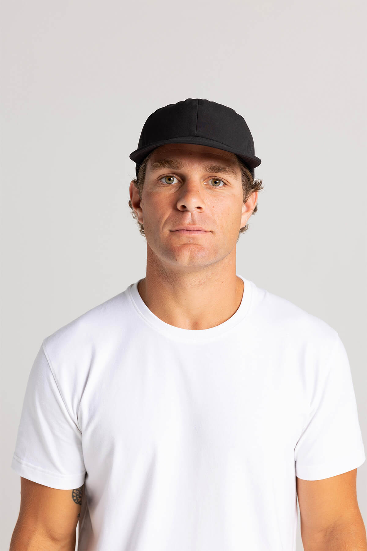 H&W: Alec is 5'11 / 175lbs. wearing Black#color_black