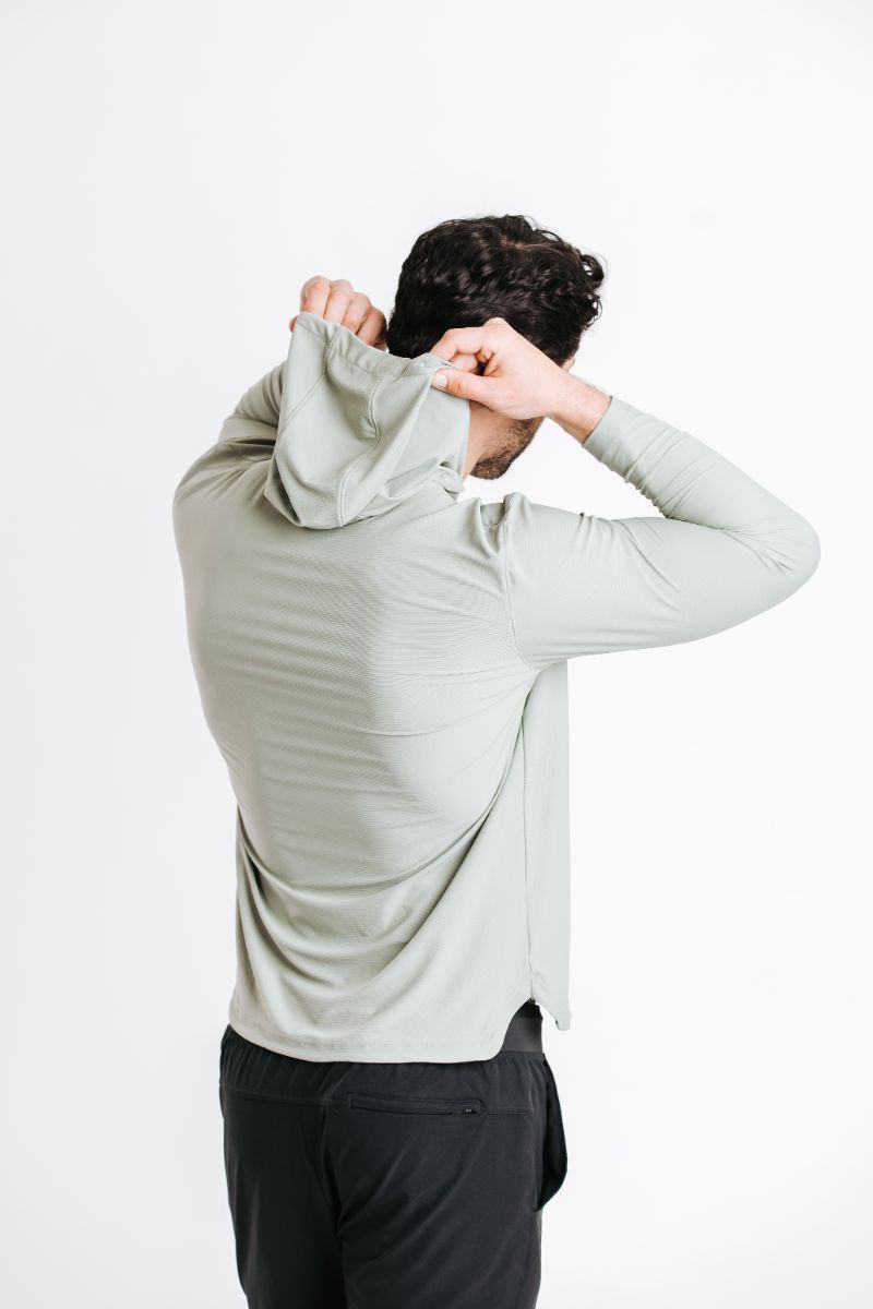H&W:Colt is 6'3" 195 lbs wearing size M#color_sage