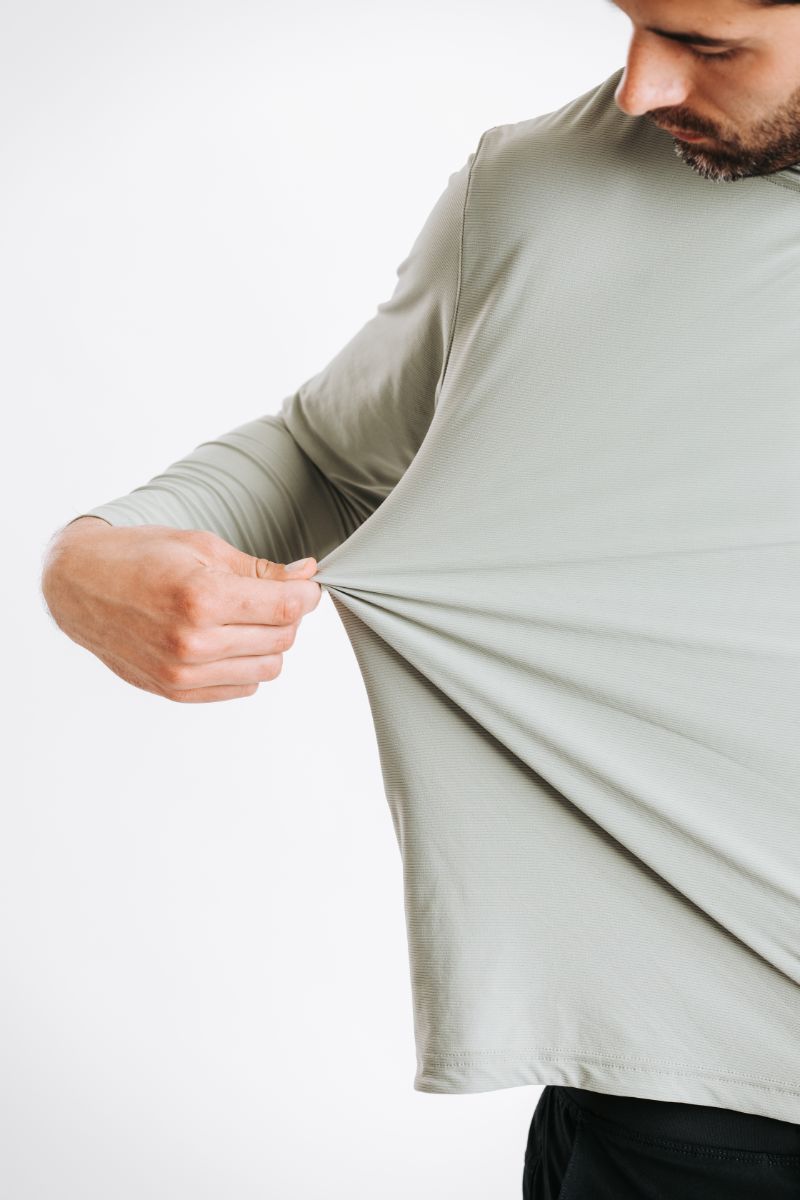 H&W:Colt is 6'3" 195 lbs wearing size M#color_sage