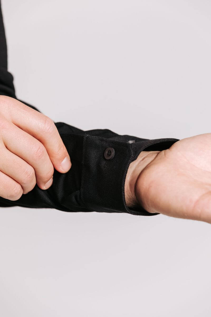 H&W:Alec is 5'11 175lbs wearing a size L#color_black