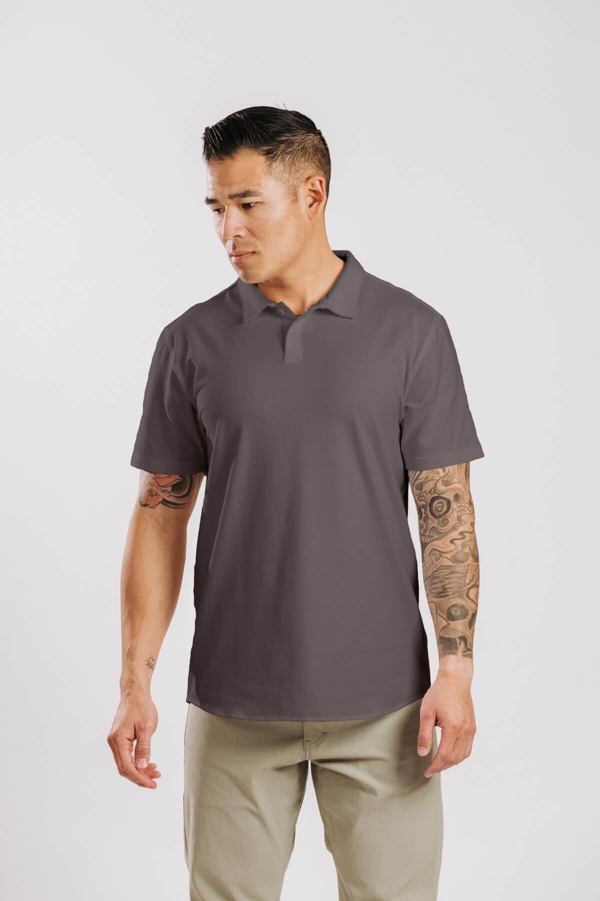 H&W: Don is 5’8" and 165 lbs is wearing size L