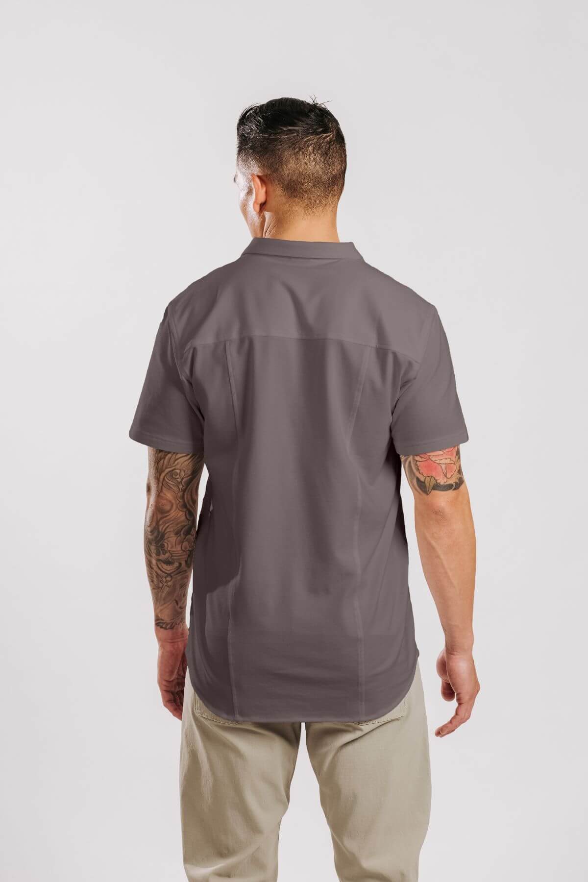 H&W: Don is 5’8" and 165 lbs is wearing size L