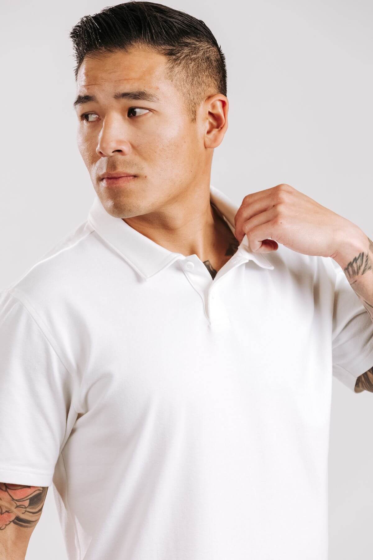 H&W: Don is 5’8" and 165 lbs is wearing size L#color_white