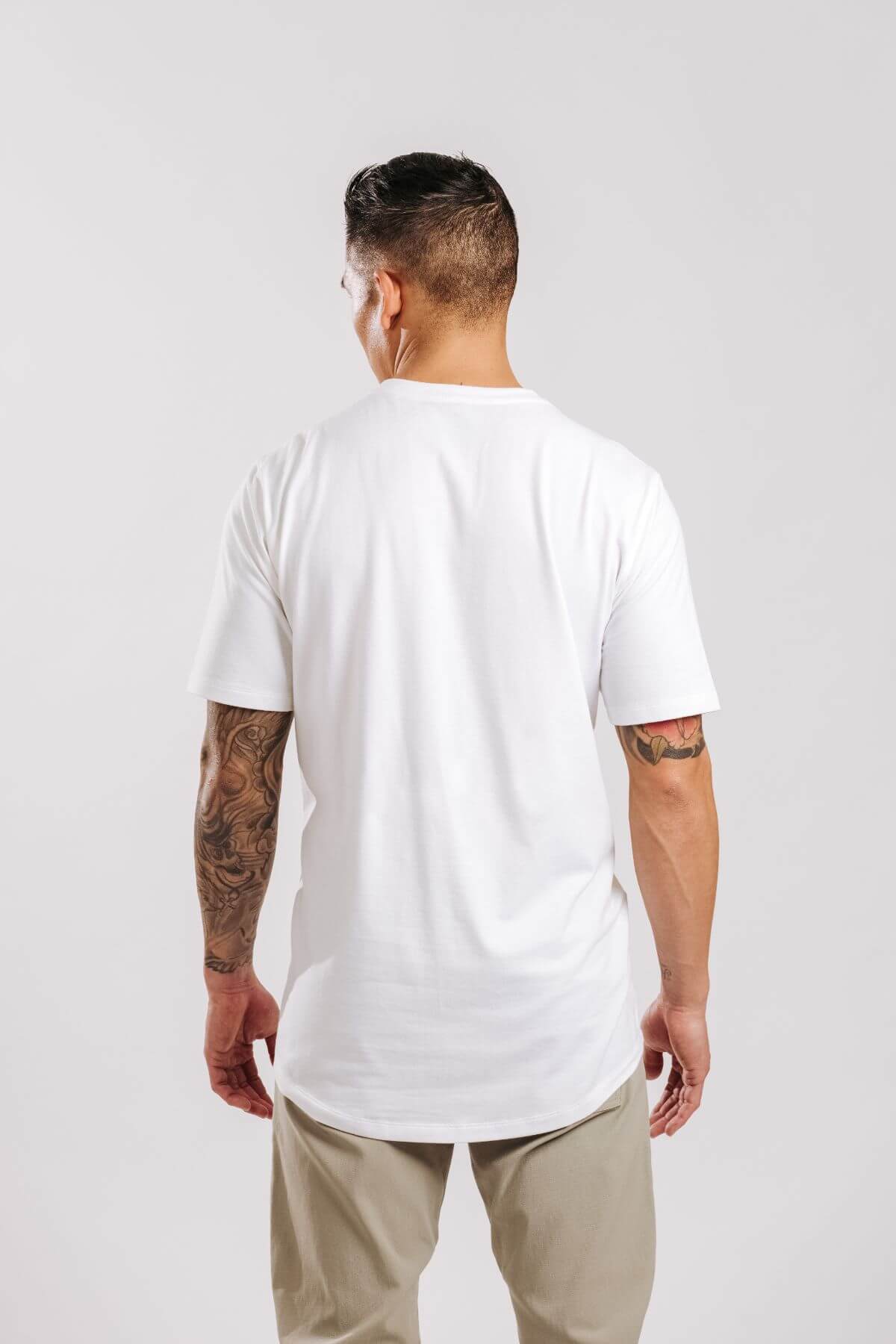 H&W: Don is 5’8" and 165 lbs is wearing size L#color_white