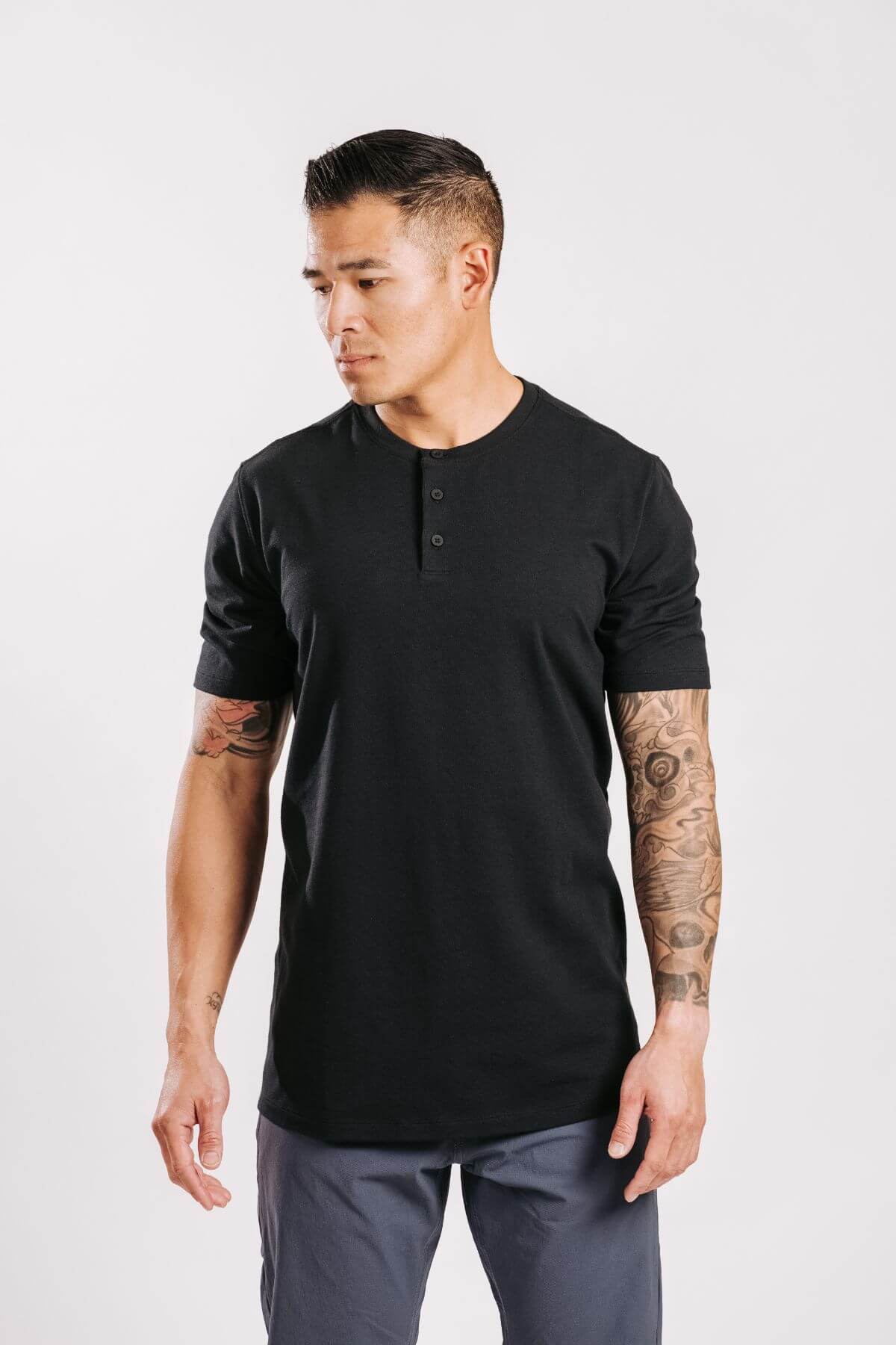 H&W: Don is 5’8" and 165 lbs is wearing size L#color_black