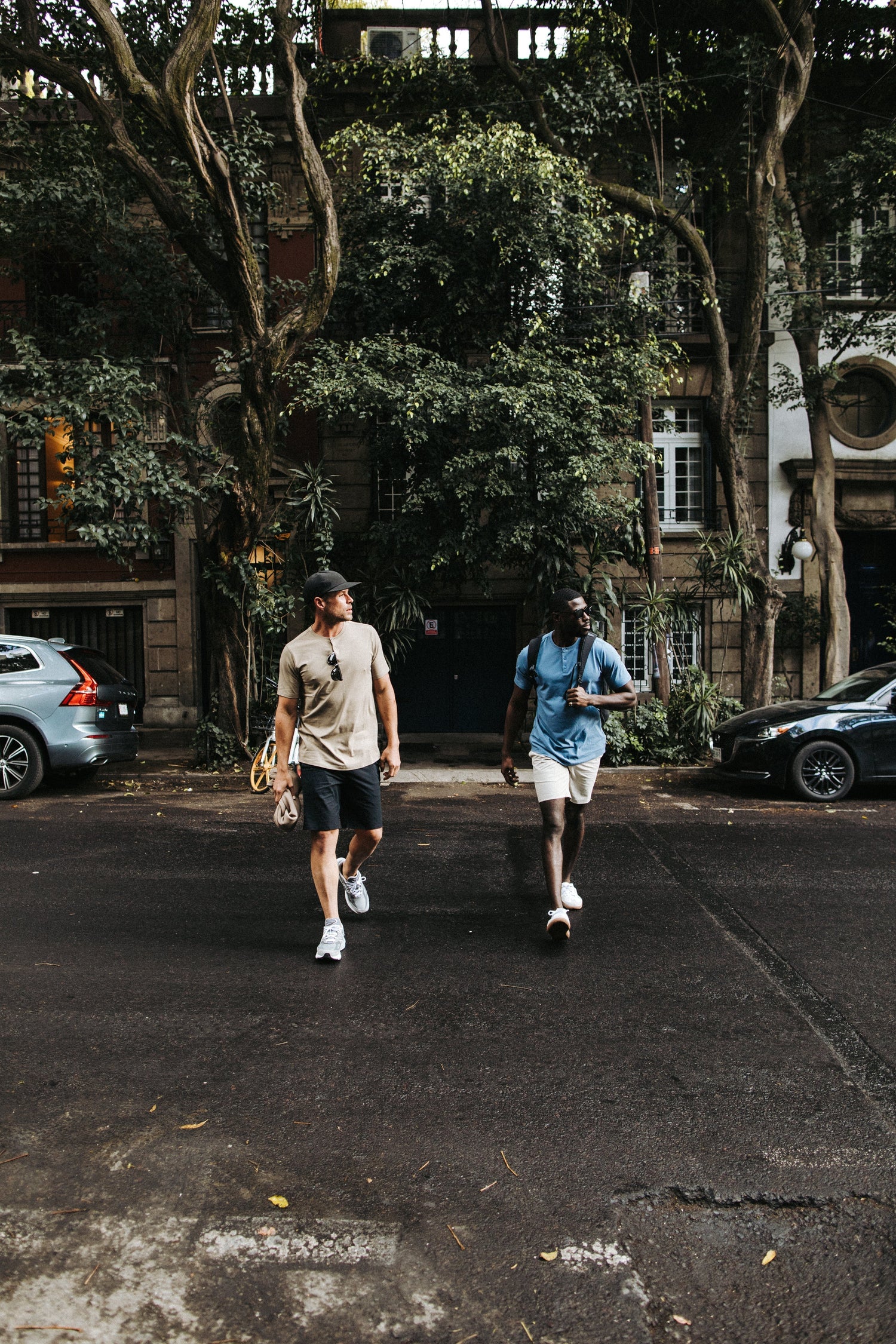 Is Linen Good for Travel? The Science and History of Men’s Most Resilient Fabric