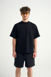Noah is 5'11 / 165lbs wearing size M